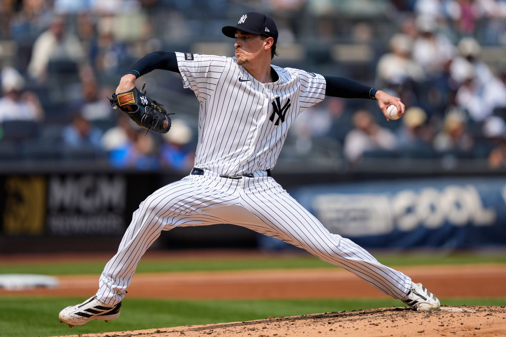 Logan Gilbert pitches 6 strong innings as Mariners stop 6-game skid with 1-0 win over Yankees By LARRY FLEISHER , Associated Press Aug 13, 2026