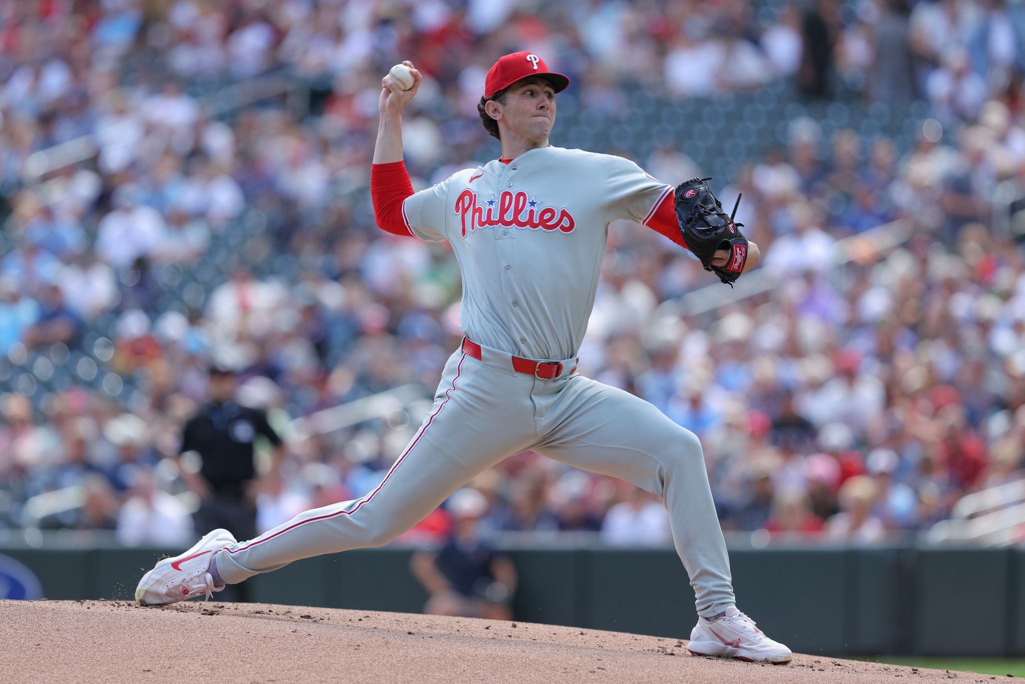 De La Cruz hits go-ahead single, Phillies overcome five-run deficit to beat Minnesota 7-5 By MIKE COOK , Associated Press Aug 16, 2026