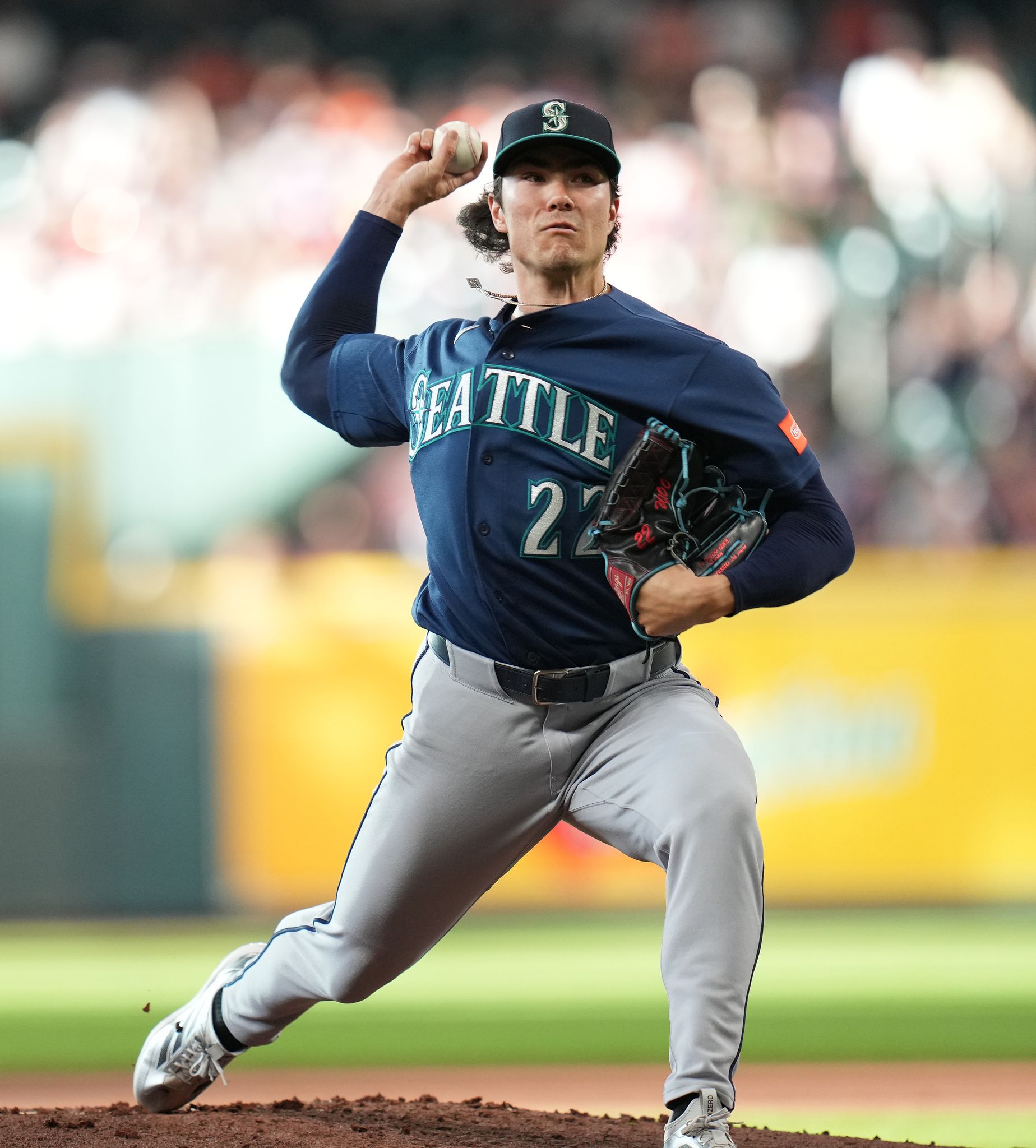 Mariners hang on for a 3-2 win over the Astros as Raleigh, Arozarena go deep By KRISTIE RIEKEN , AP Sports Writer Aug 16, 2026