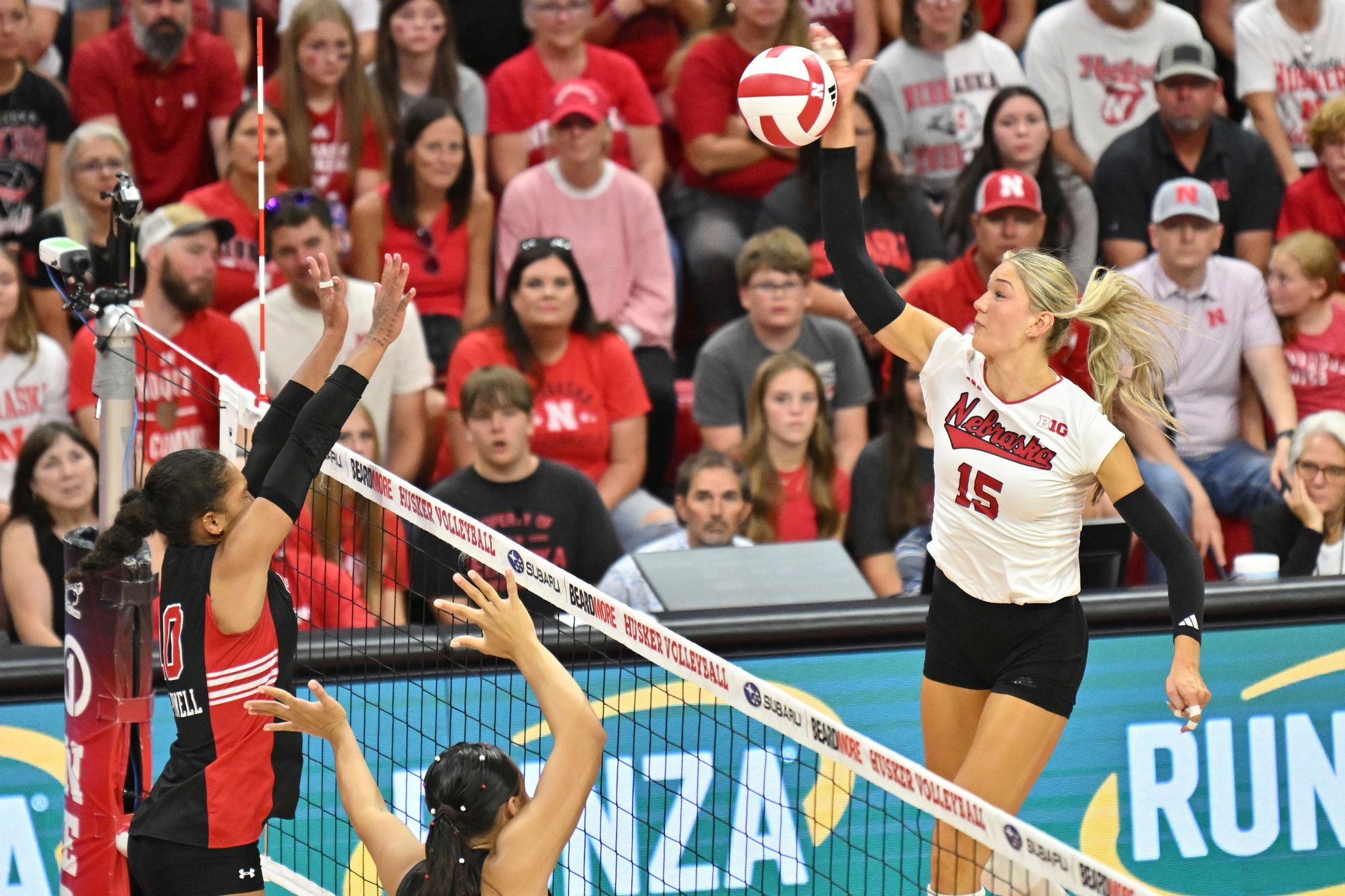 chron.com - JOE REEDY - Fox Sports will broadcast 35 women's volleyball matches, including 8 on Fox