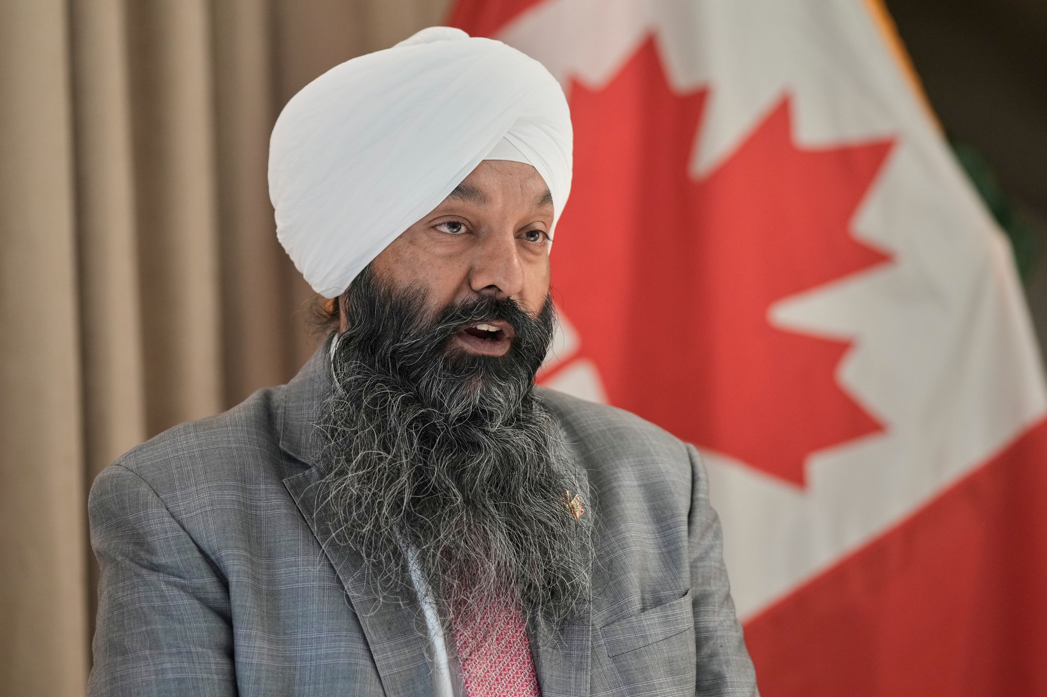 Funcionario canadiense condena la 