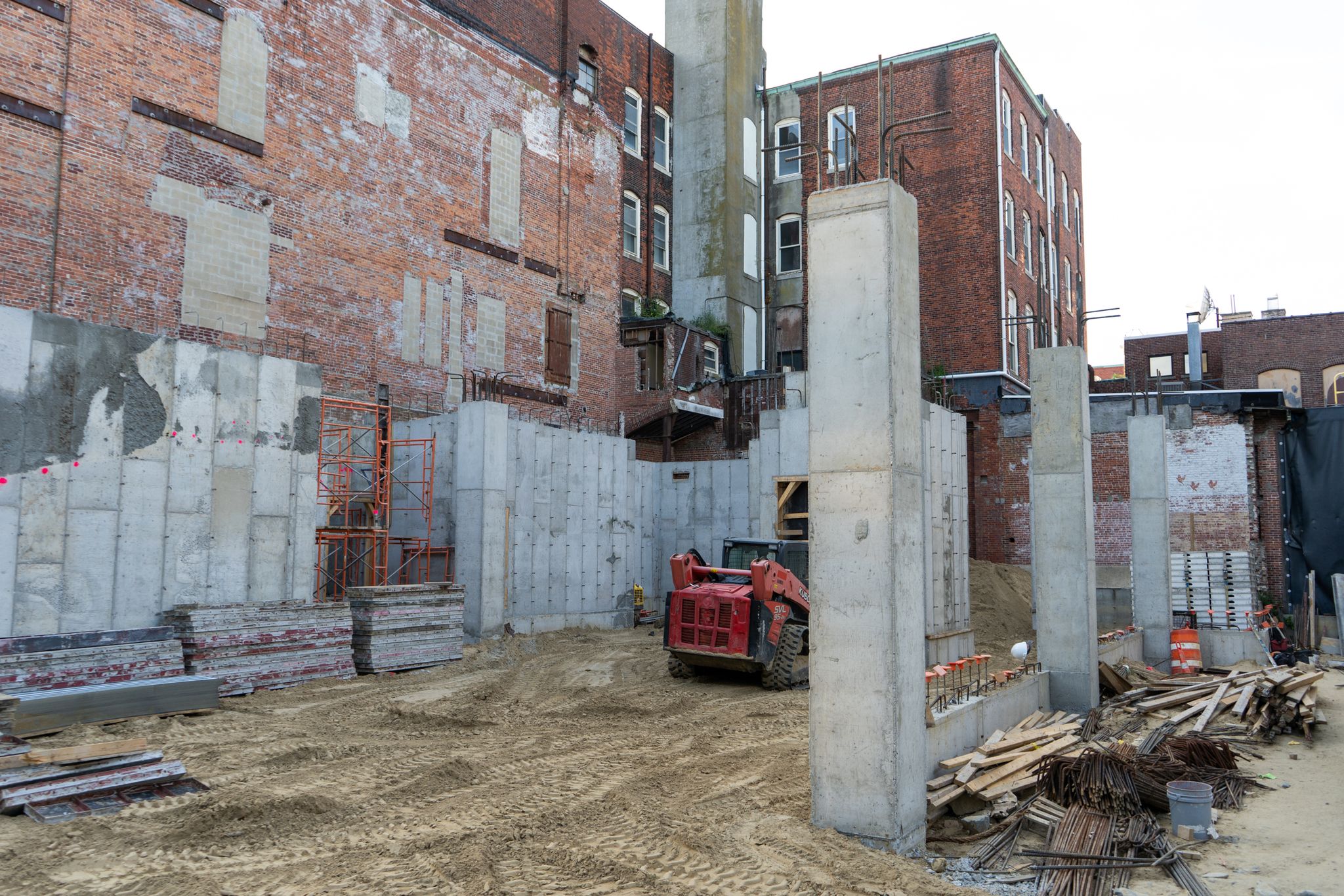 chron.com - JAMIE PERKINS/The New Bedford Light - Massachusetts House and Senate move toward housing goals