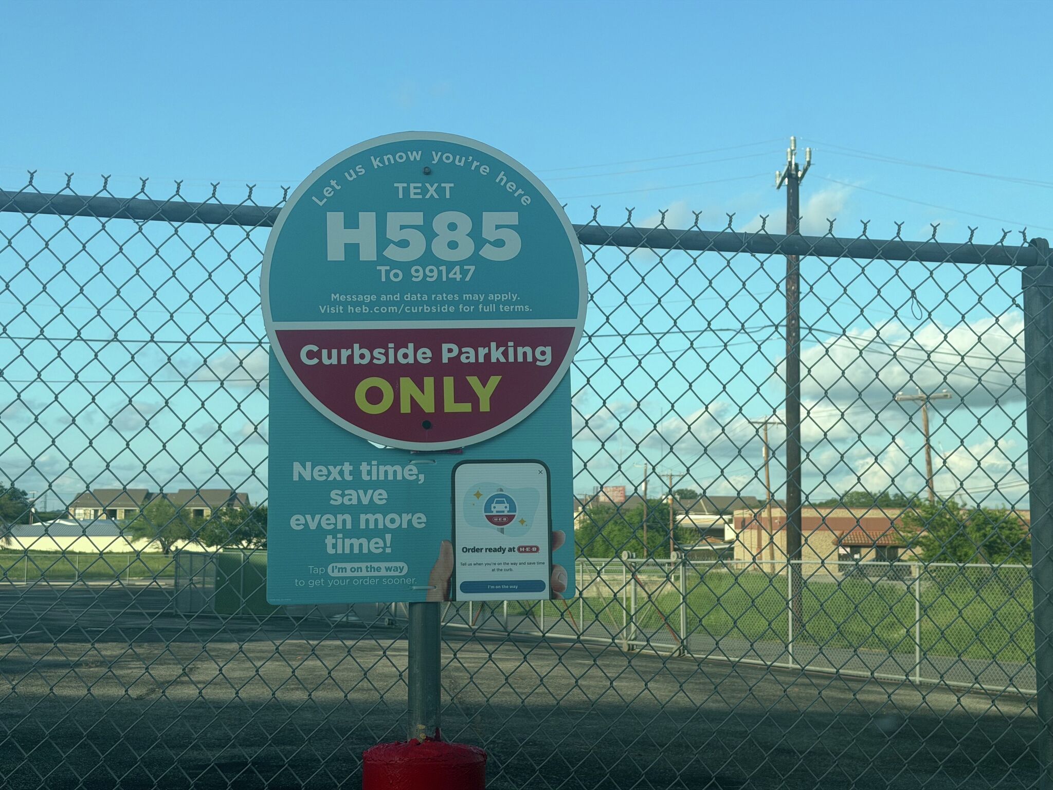 H-E-B quietly testing out game-changing new curbside feature