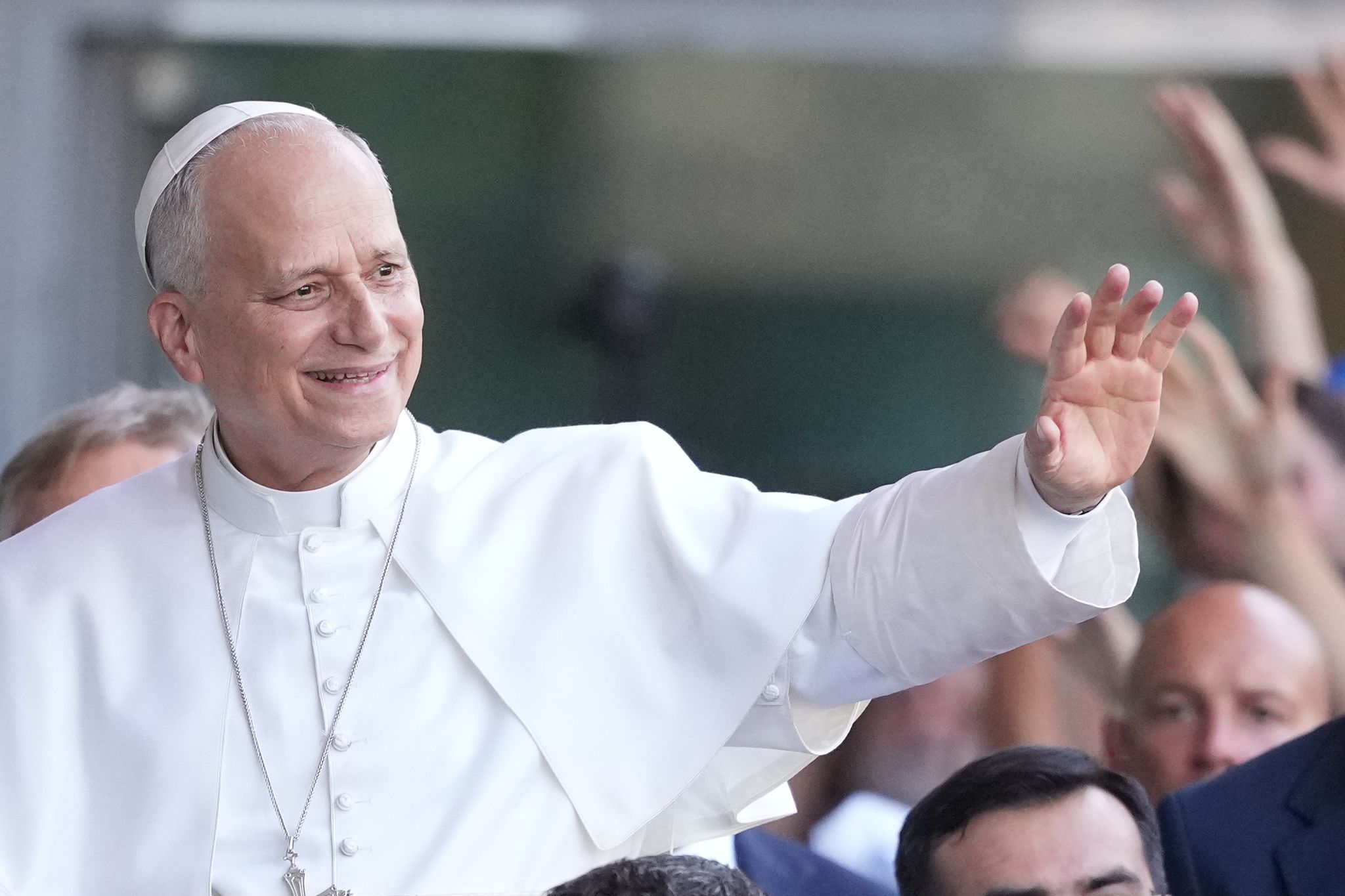 Pope Gate Pope Leo calls for dialogue over conflict, says young Catholics are a ...