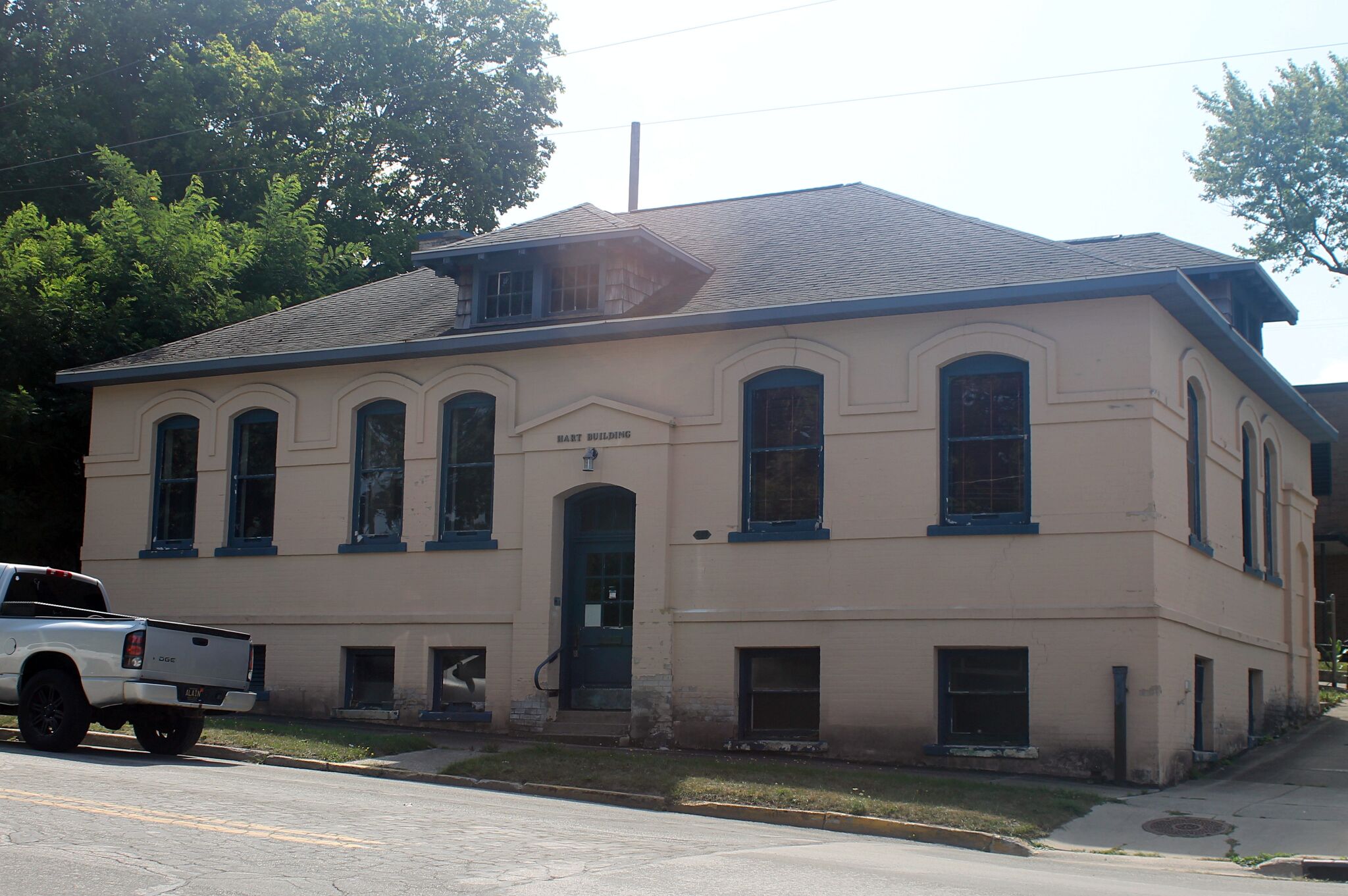 City planning commission to consider multi-unit dwelling, zoning amendment