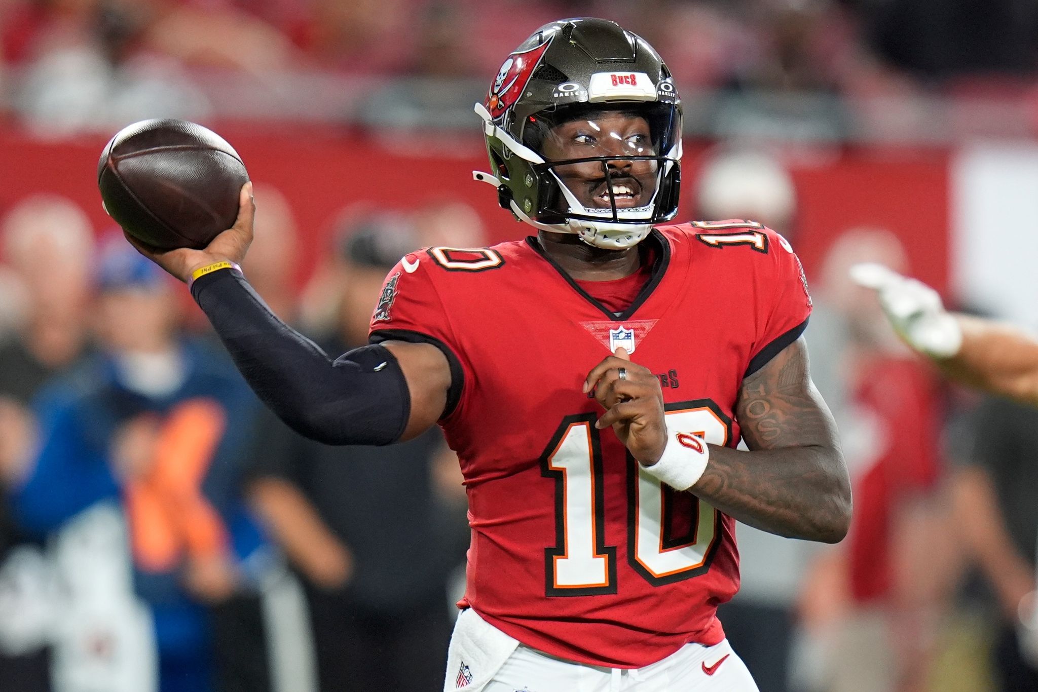 Buccaneers rookie Jalon Daniels leads 3 scoring drives in 16-15 comeback win over Chiefs By FRED GOODALL , Associated Press Aug 22, 2026