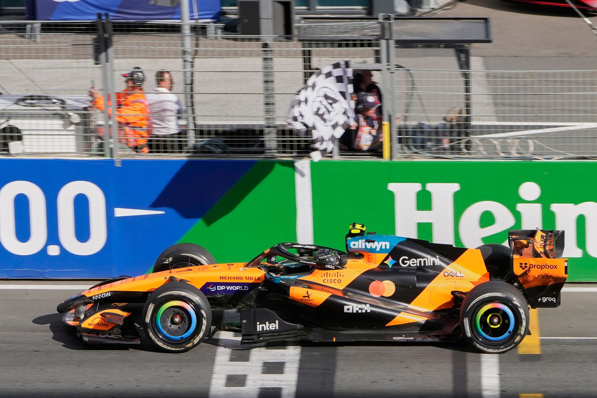 Lando Norris wins F1's Dutch Grand Prix after a daring pass on Kimi ...