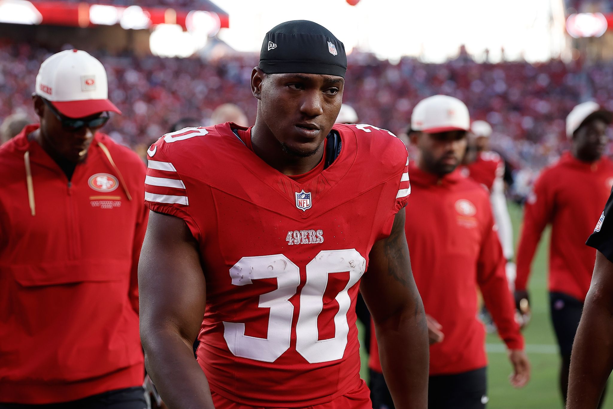 49ers Trade Zamir White to Saints for LB Deion Jones - News Directory 3