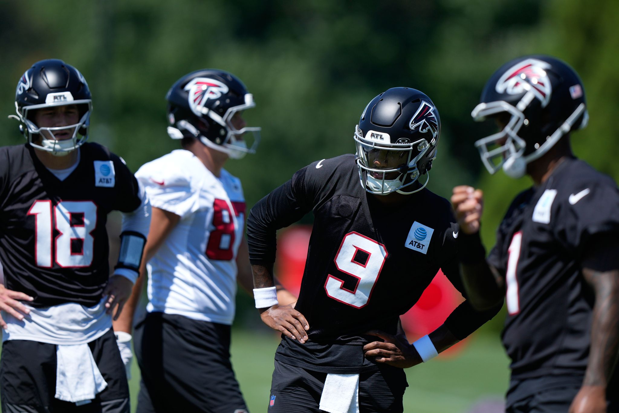 Falcons GM Cunningham calls decision to keep 4 QBs 'a little bit of an ...