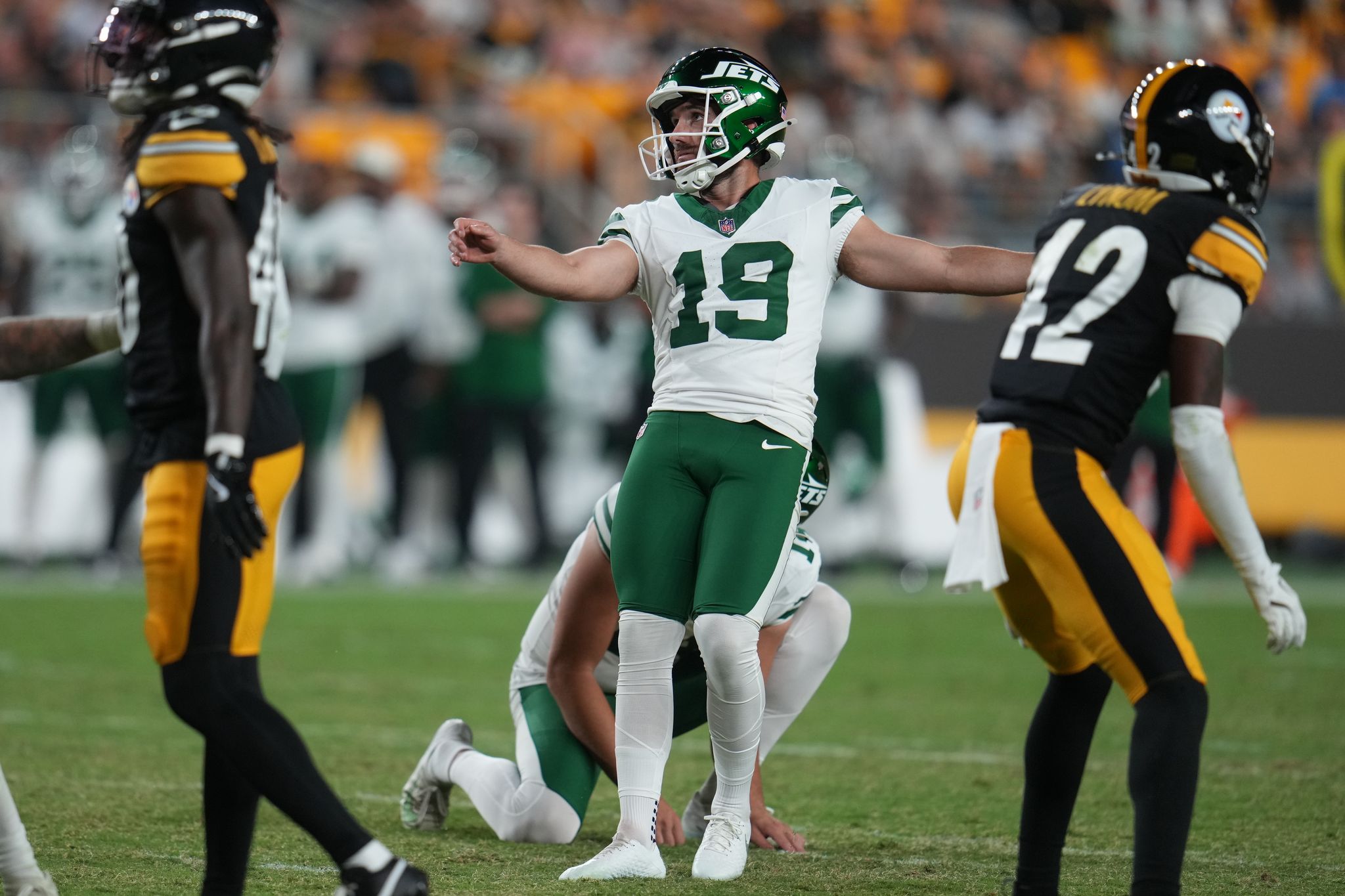 Jets' kicker carousel takes a surprise turn as Aaron Glenn tabs Jason Sanders for Week 1 vs. Titans By DENNIS WASZAK Jr. , AP Pro Football Writer Sep 11, 2026