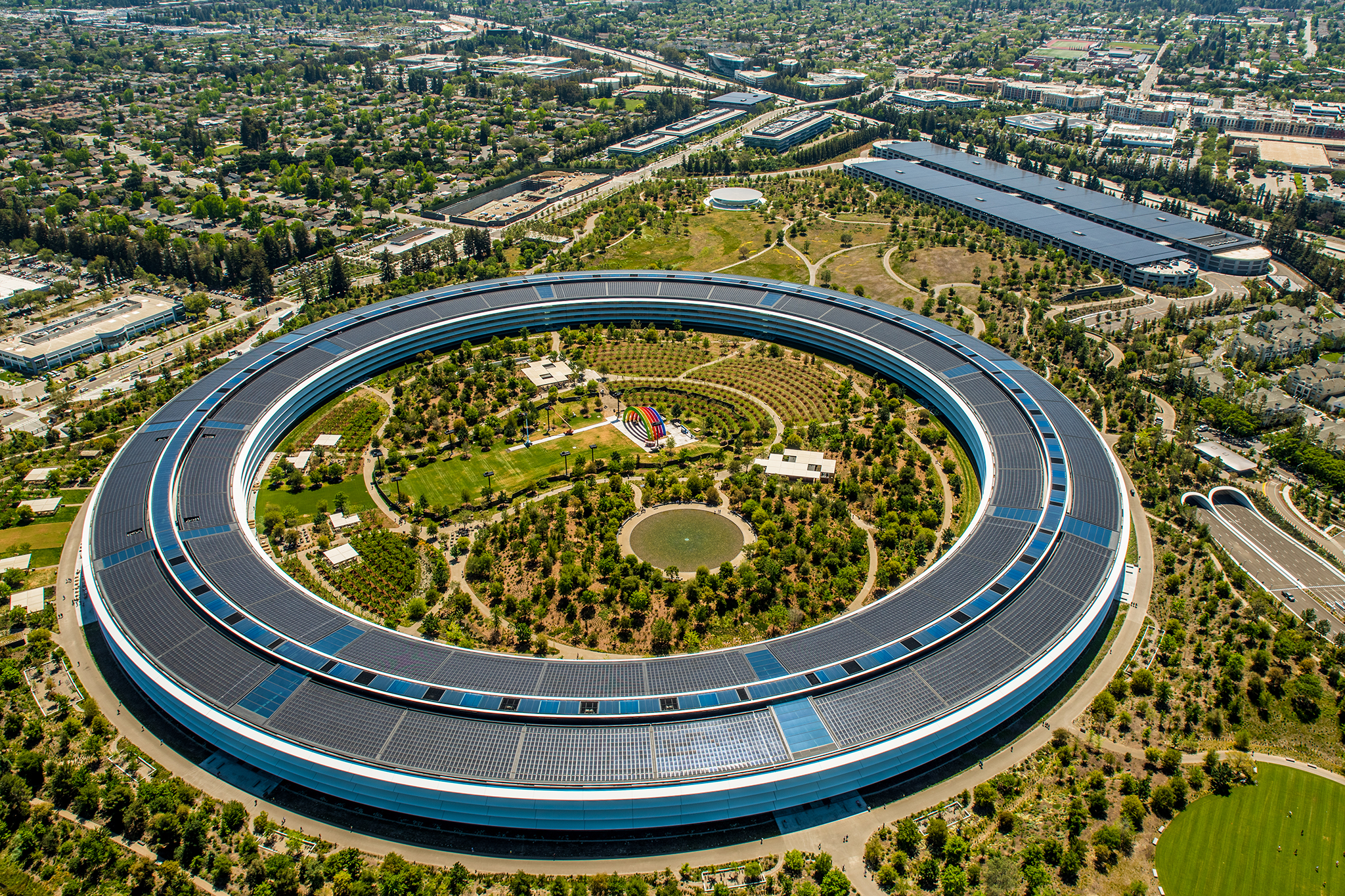 Dozens of engineers laid off at Apple headquarters - SFGATE