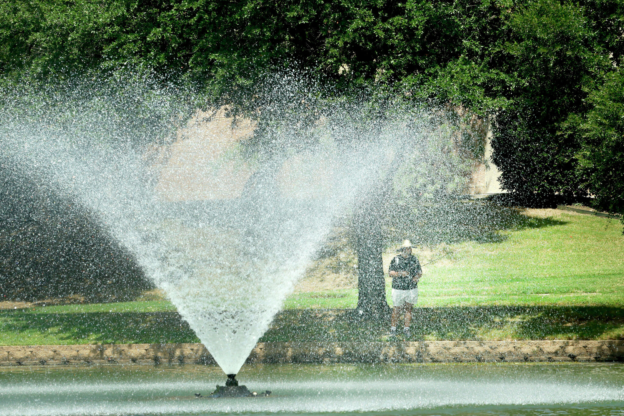 https://s.hdnux.com/photos/01/67/13/41/31242366/5/rawImage.jpg