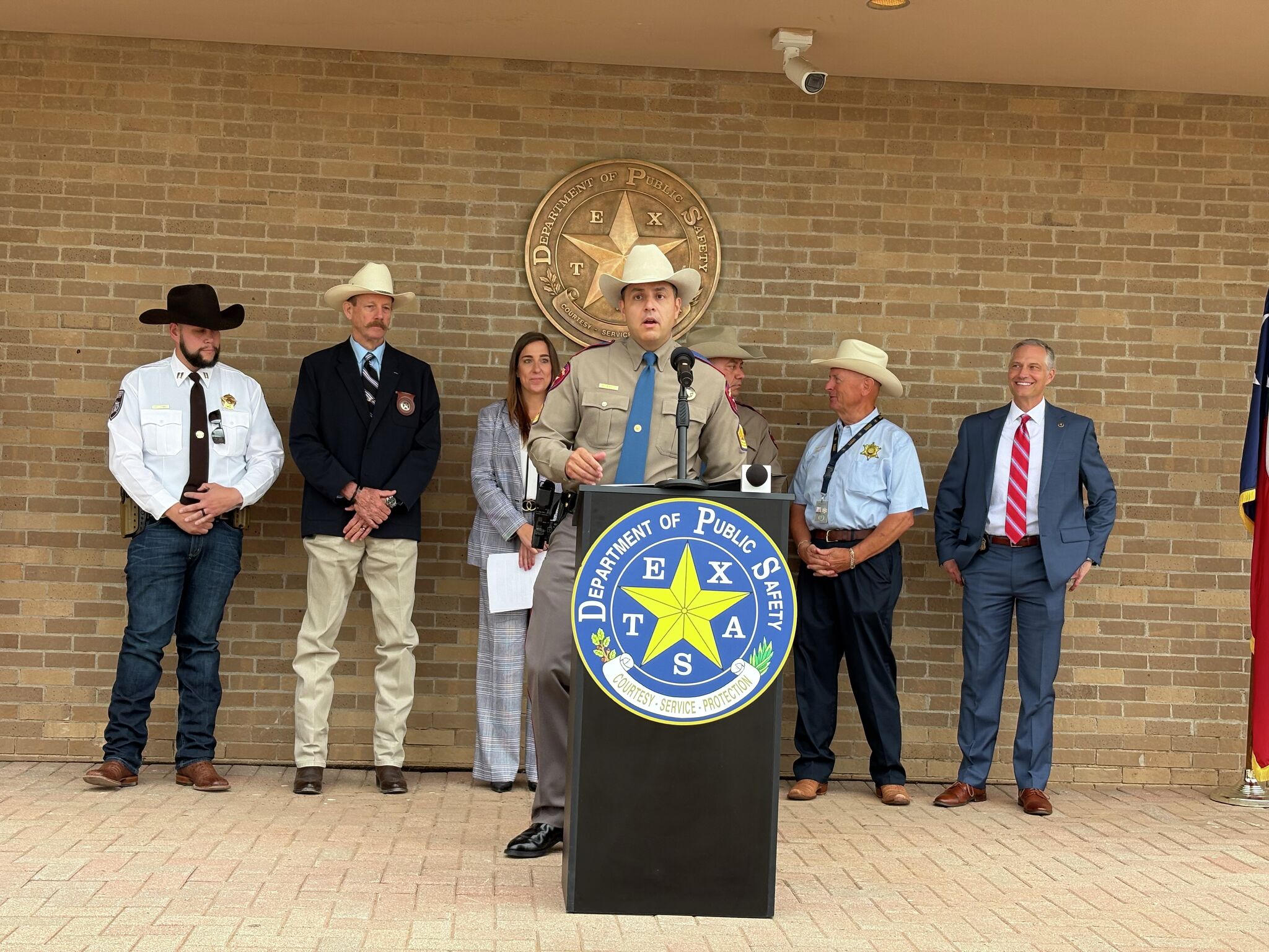 Texas DPS arrests 6 in Vallee petroleum theft investigation