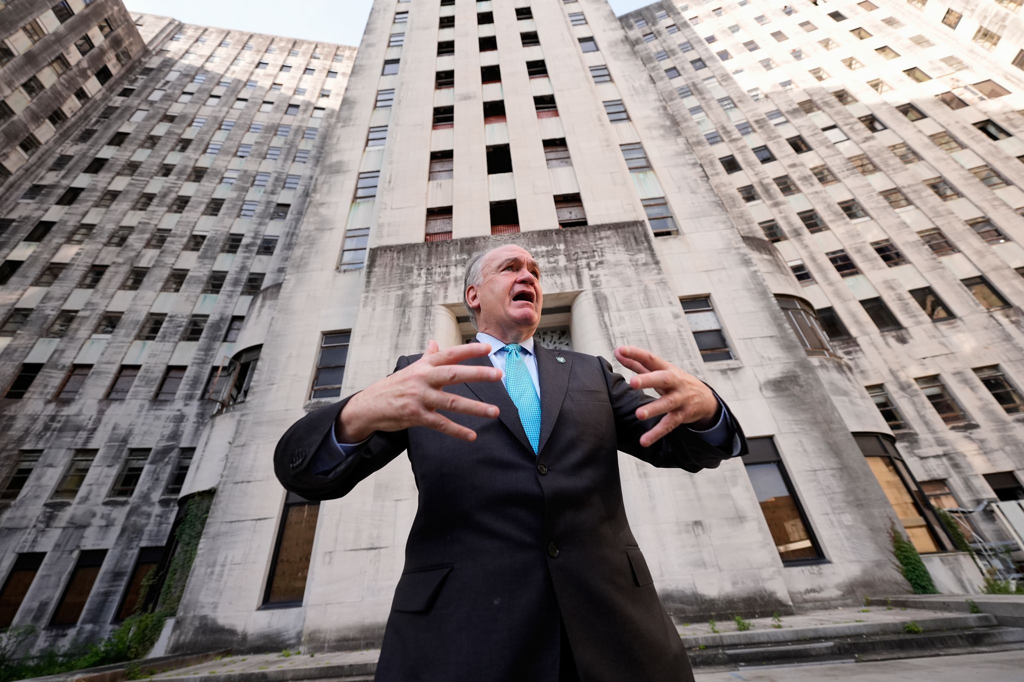 chron.com - JACK BROOK - Beloved New Orleans hospital, wracked by floods and grief in Hurricane Katrina, to get a makeover