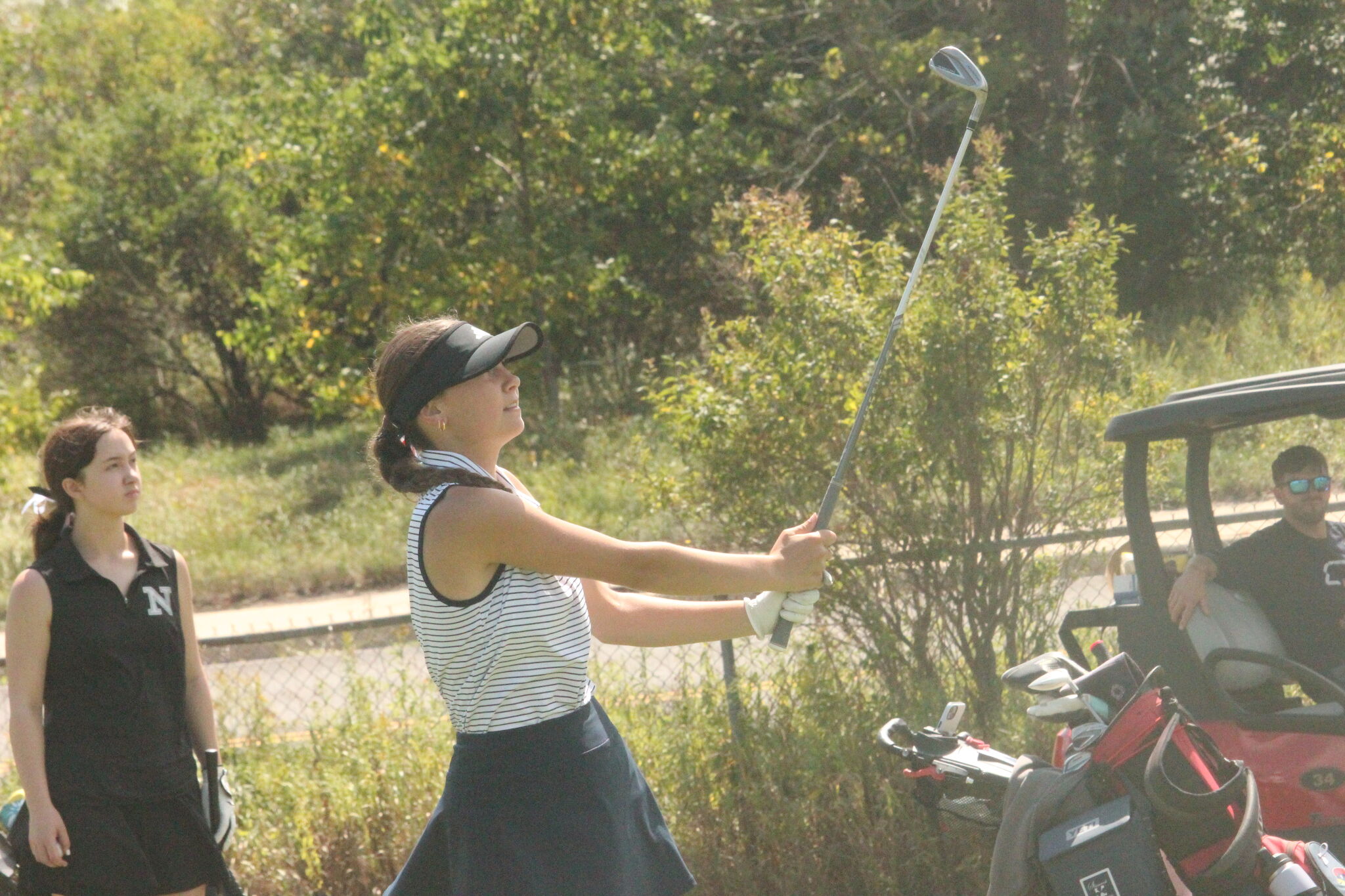 Cardinal golfers struggle but still win meet