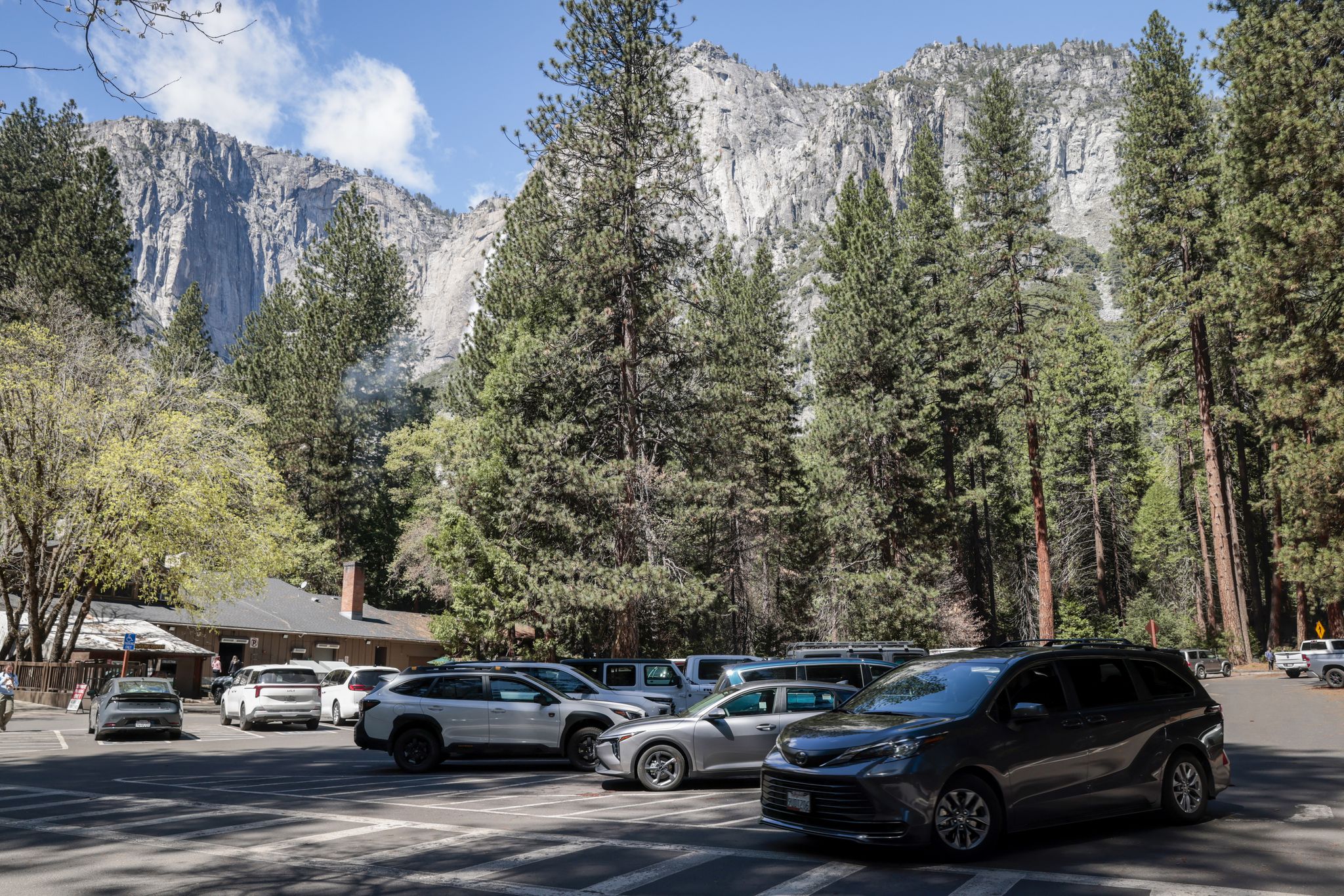 Trump administration seeks to give away a piece of Yosemite for hotel development