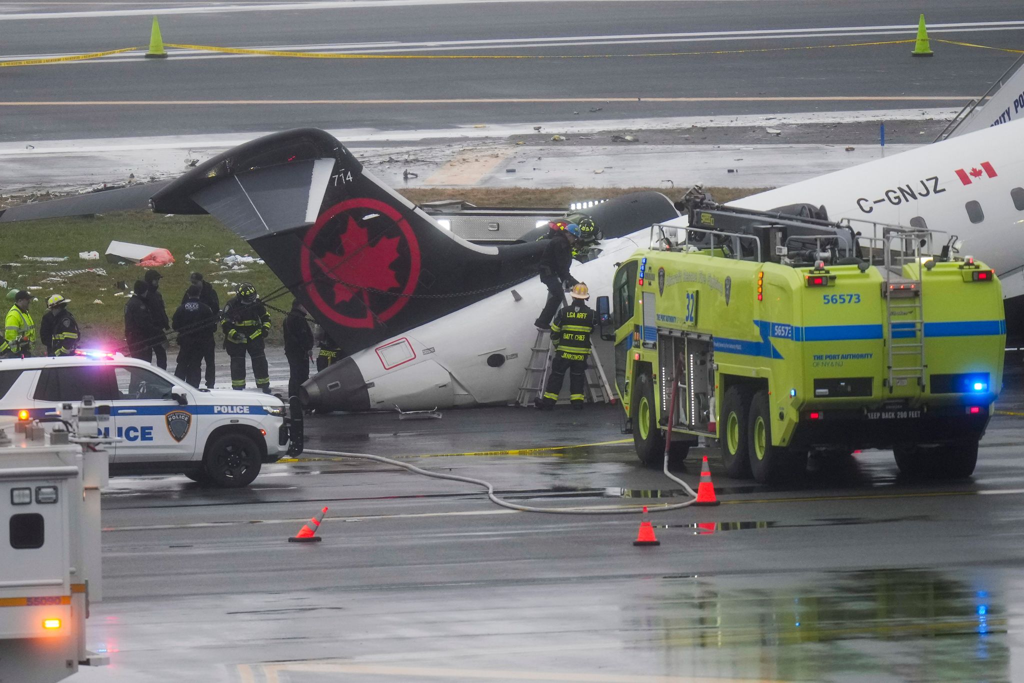 2 LaGuardia air traffic controllers left work an hour early before deadly crash, AP source says By JOSH FUNK , AP Transportation Writer Aug 28, 2026