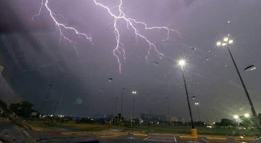 San Antonio closures after storm damage, power outages