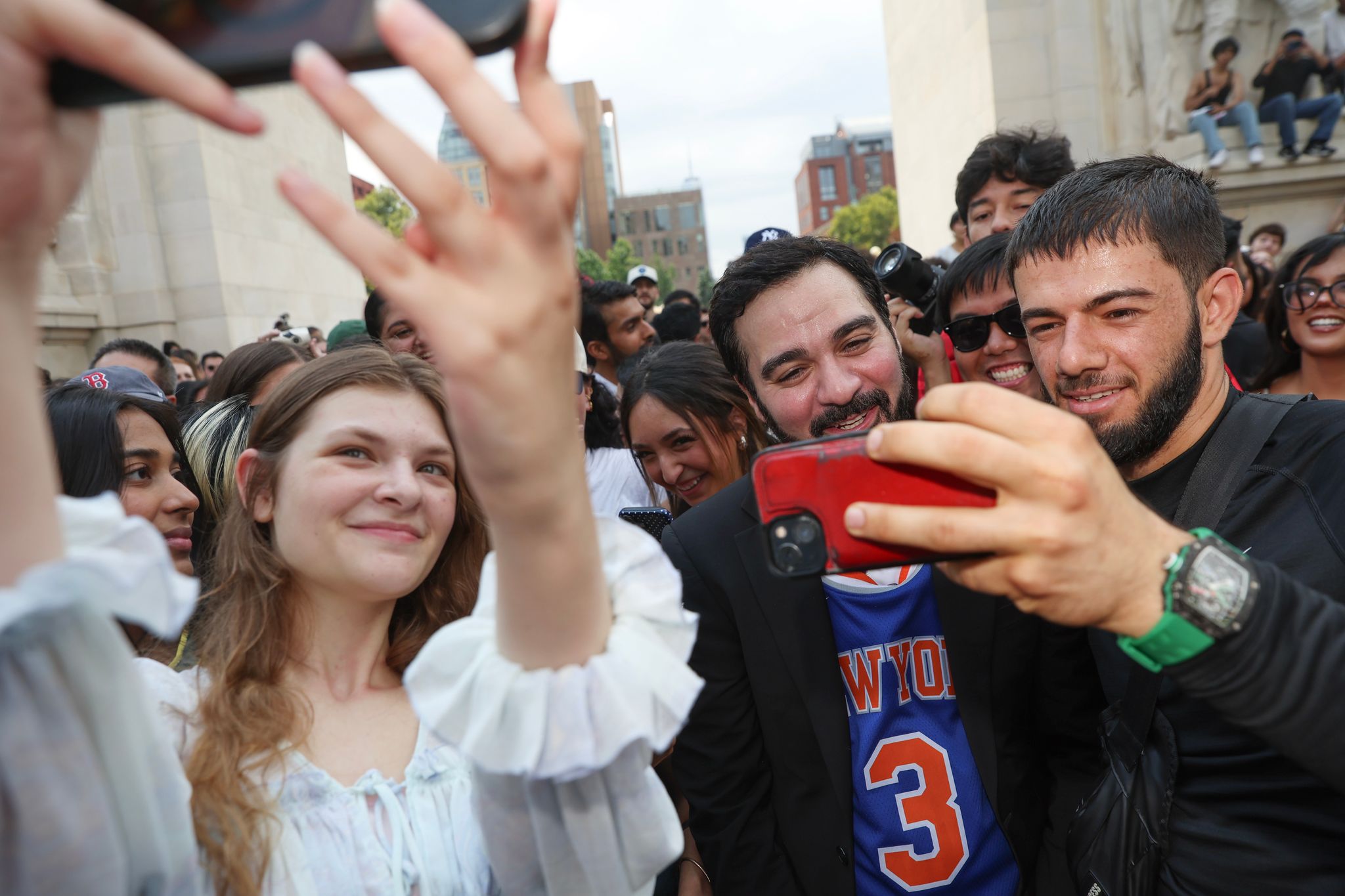 Hundreds show up to judge New York City Mayor Zohran Mamdani look-alike contest By ANNA WILDER and HEATHER KHALIFA , Associated Press/Report for America Aug 30, 2026