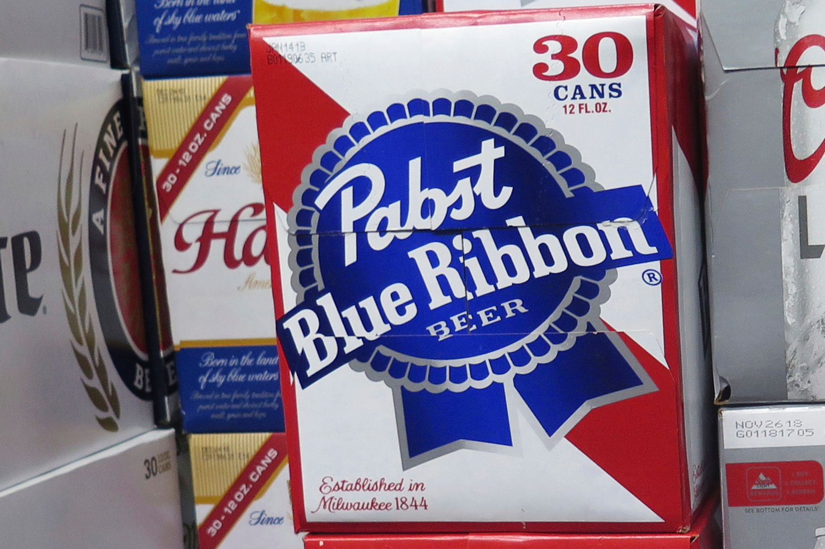 No pint-sized matter: Thieves steal $70,000 in Pabst beer from California wareho...