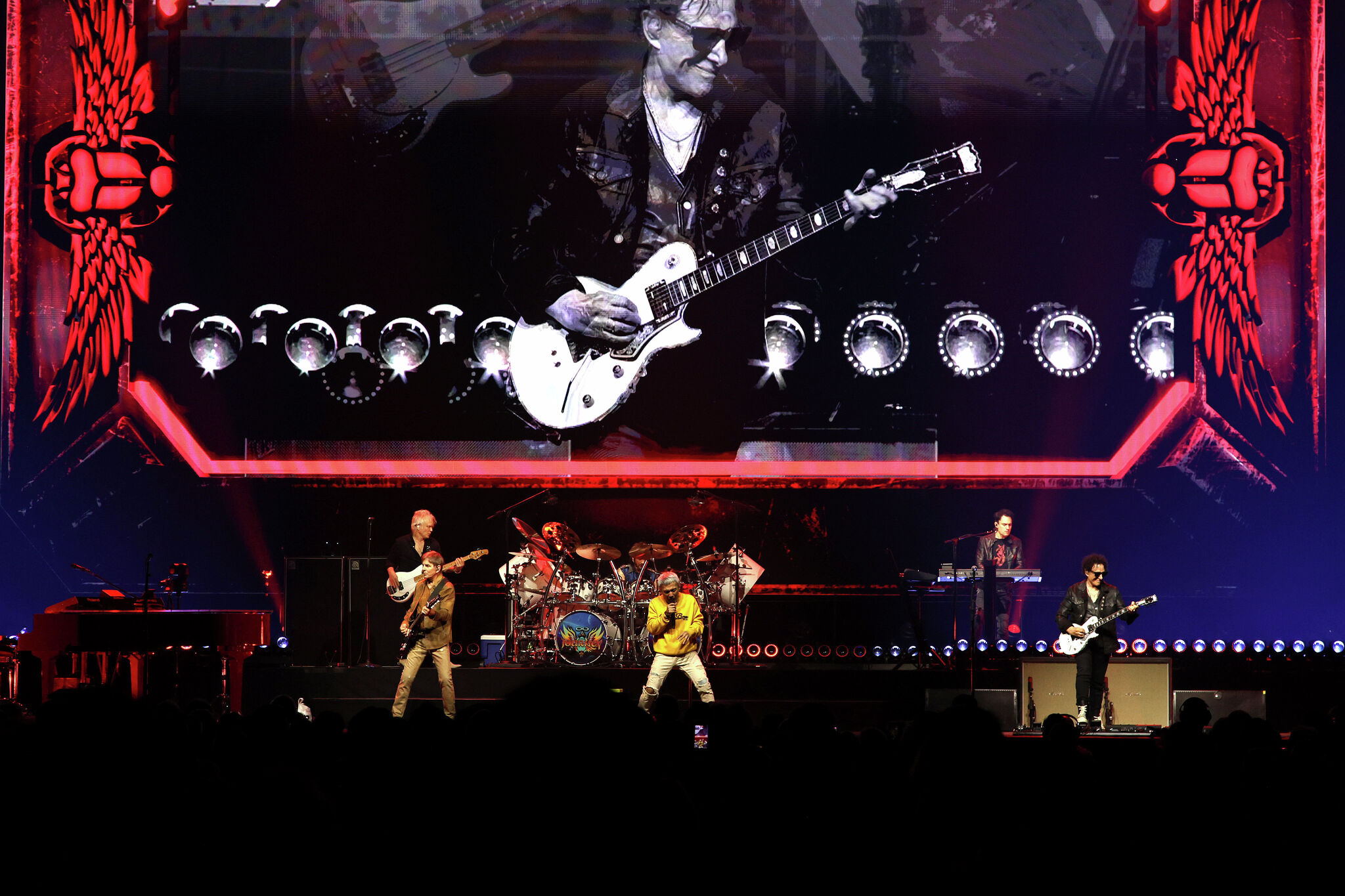 https://s.hdnux.com/photos/01/67/16/26/31253907/3/rawImage.jpg