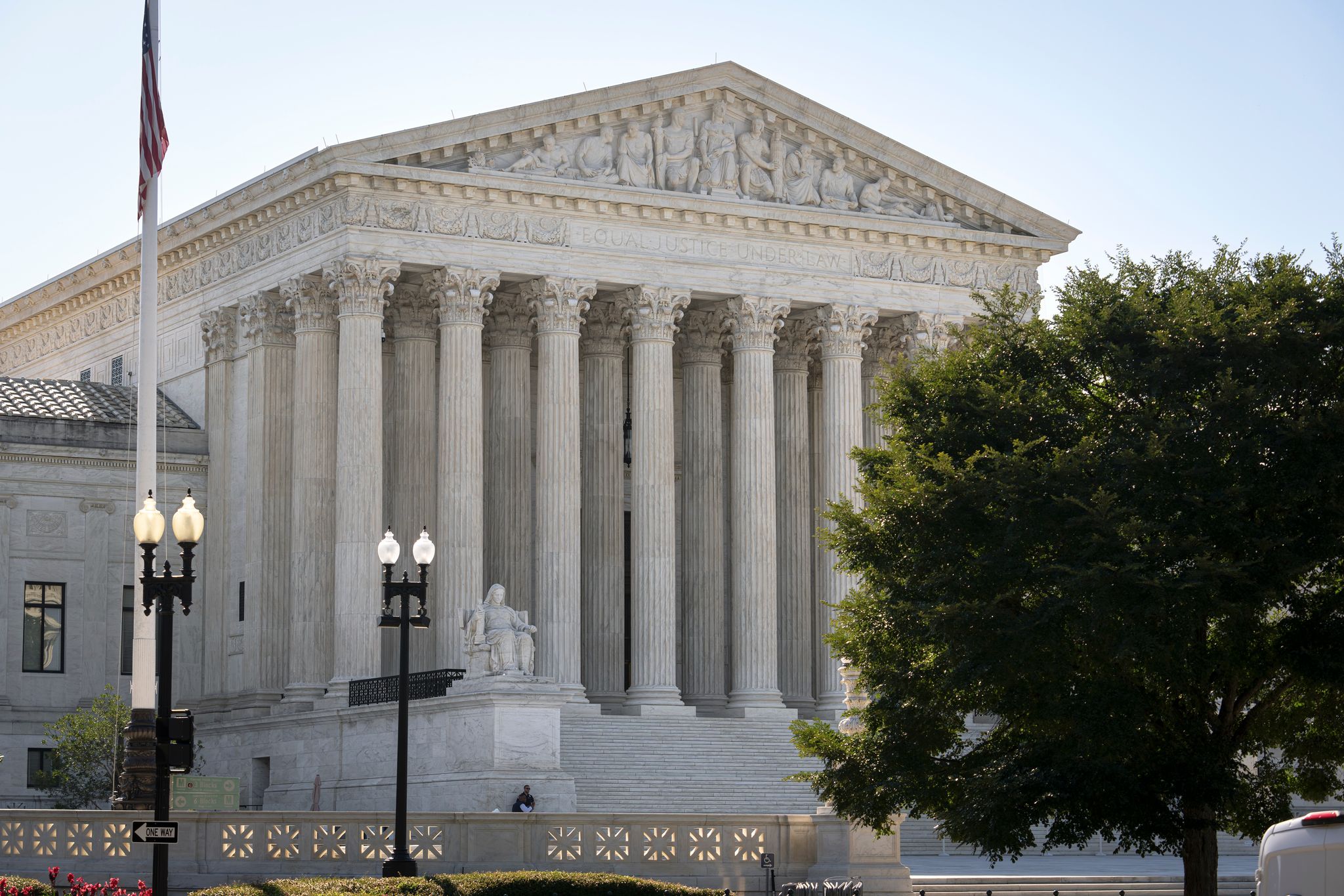 chron.com - LINDSAY WHITEHURST - Supreme Court grants Republican emergency appeal on TV ad rates before midterms