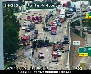 Loop 610 East shut down in Houston over heavy truck wreck and hazmat spill