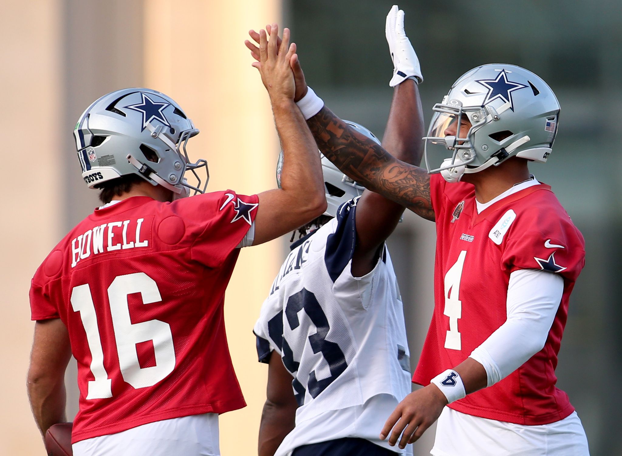 https://s.hdnux.com/photos/01/67/16/51/31255155/3/rawImage.jpg