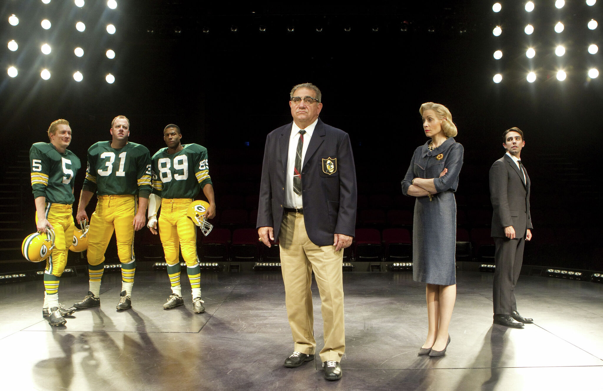 The Wonder Years star Dan Lauria honored for Connecticut football career by New Haven Gridiron Club