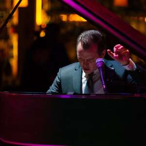 Doc Watkins shares stories, and drinks, from his club Jazz, TX