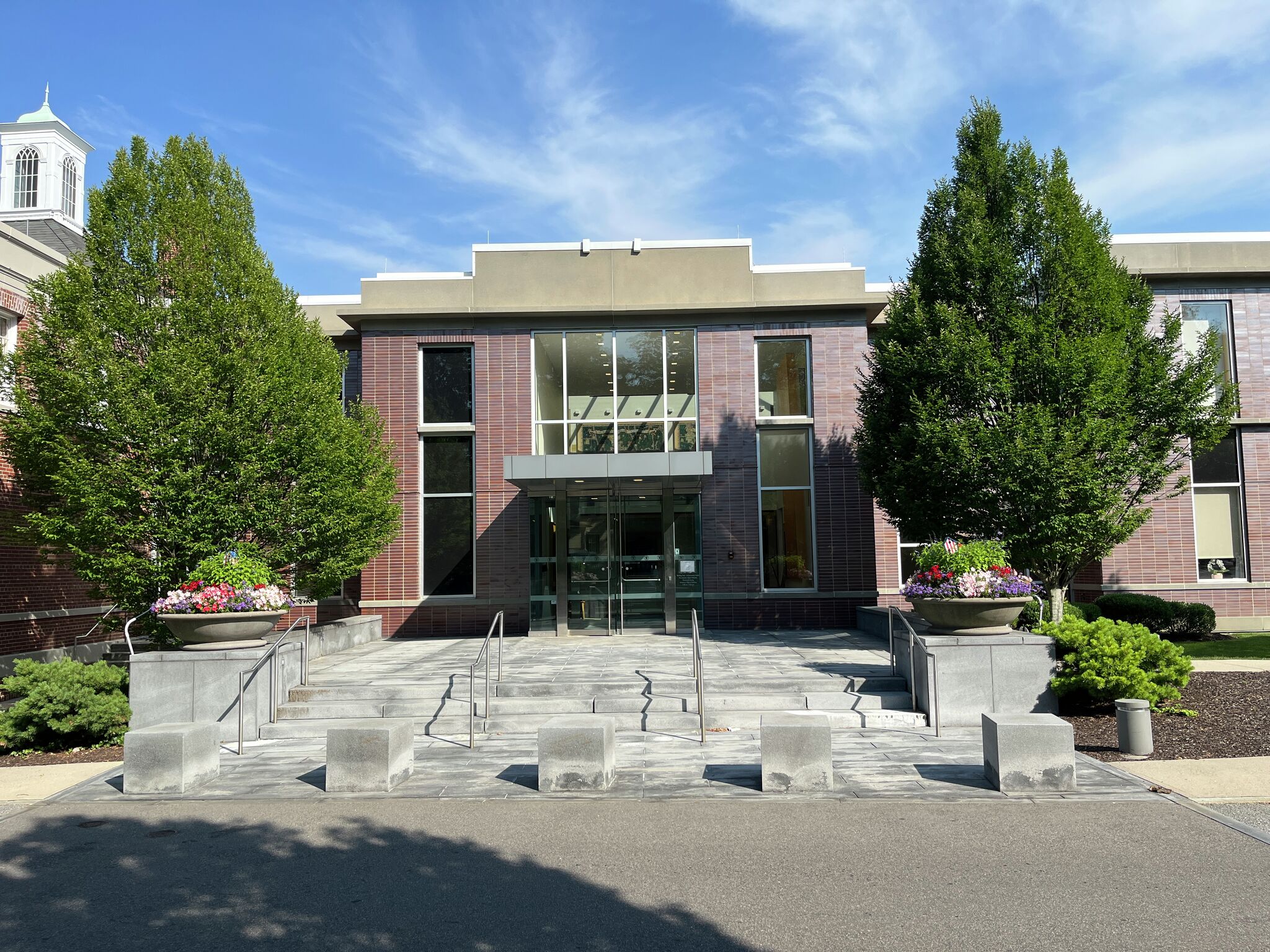New Canaan voters to decide whether renters can serve on finance board