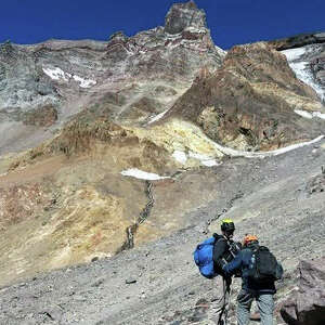 Climbers rescued from Mount Shasta after relying on ChatGPT for trip planning