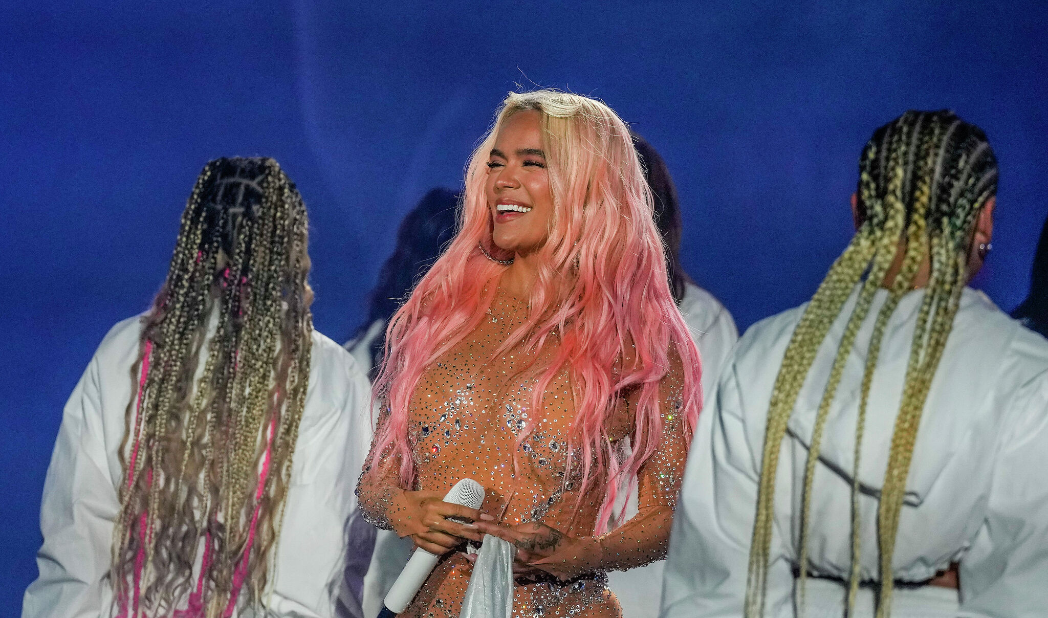 Karol G stellt mit fast 50.000 Fans einen Alamodome-Rekord auf