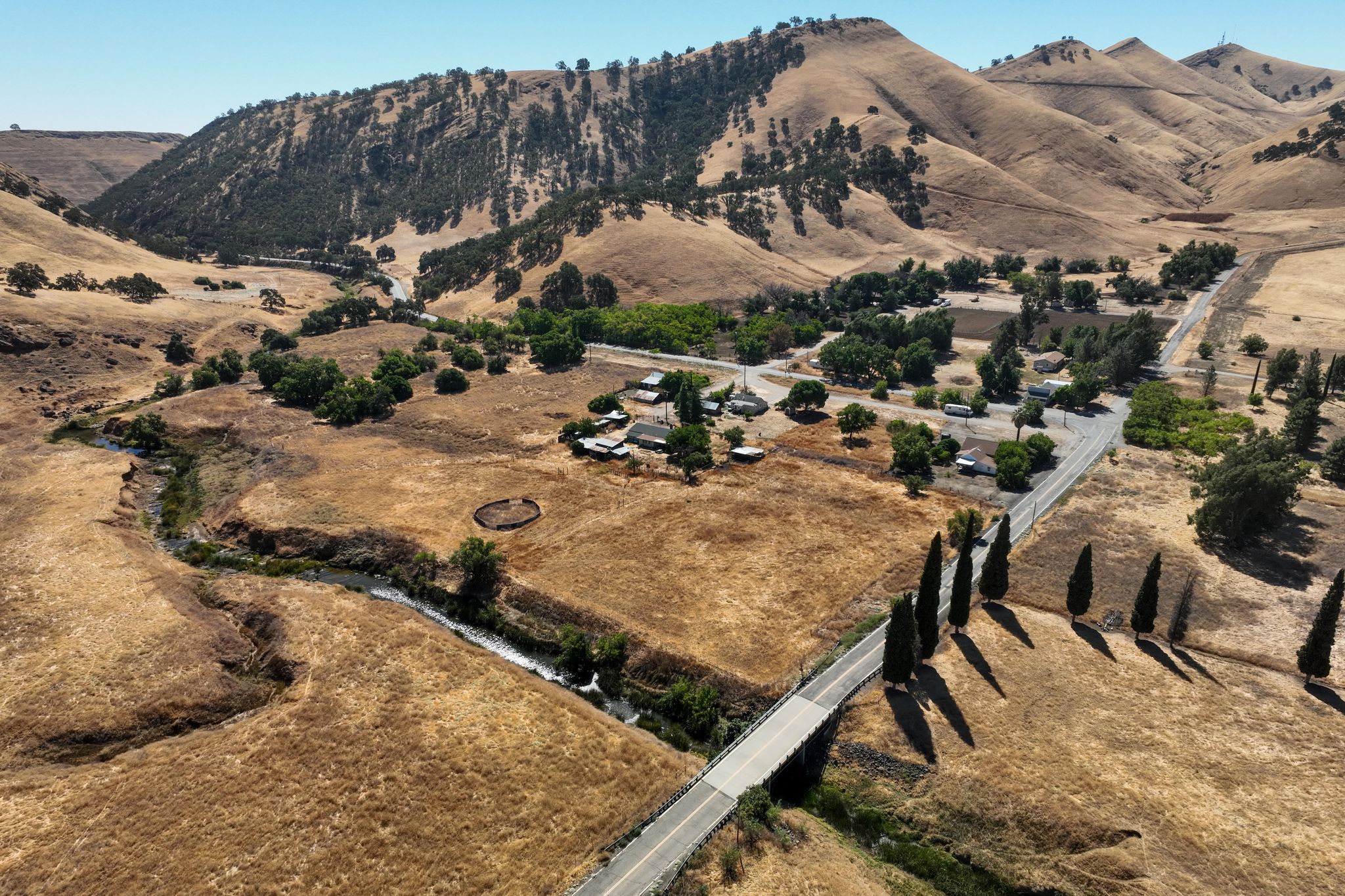https://s.hdnux.com/photos/01/67/20/30/31262257/3/rawImage.jpg
