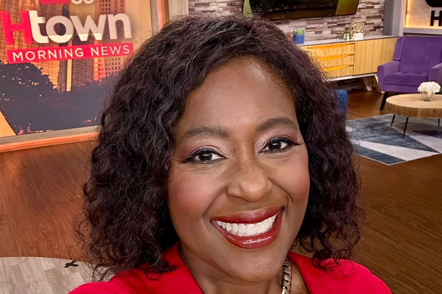 Houston TV anchor leaves CW39, teases 'better things' are coming