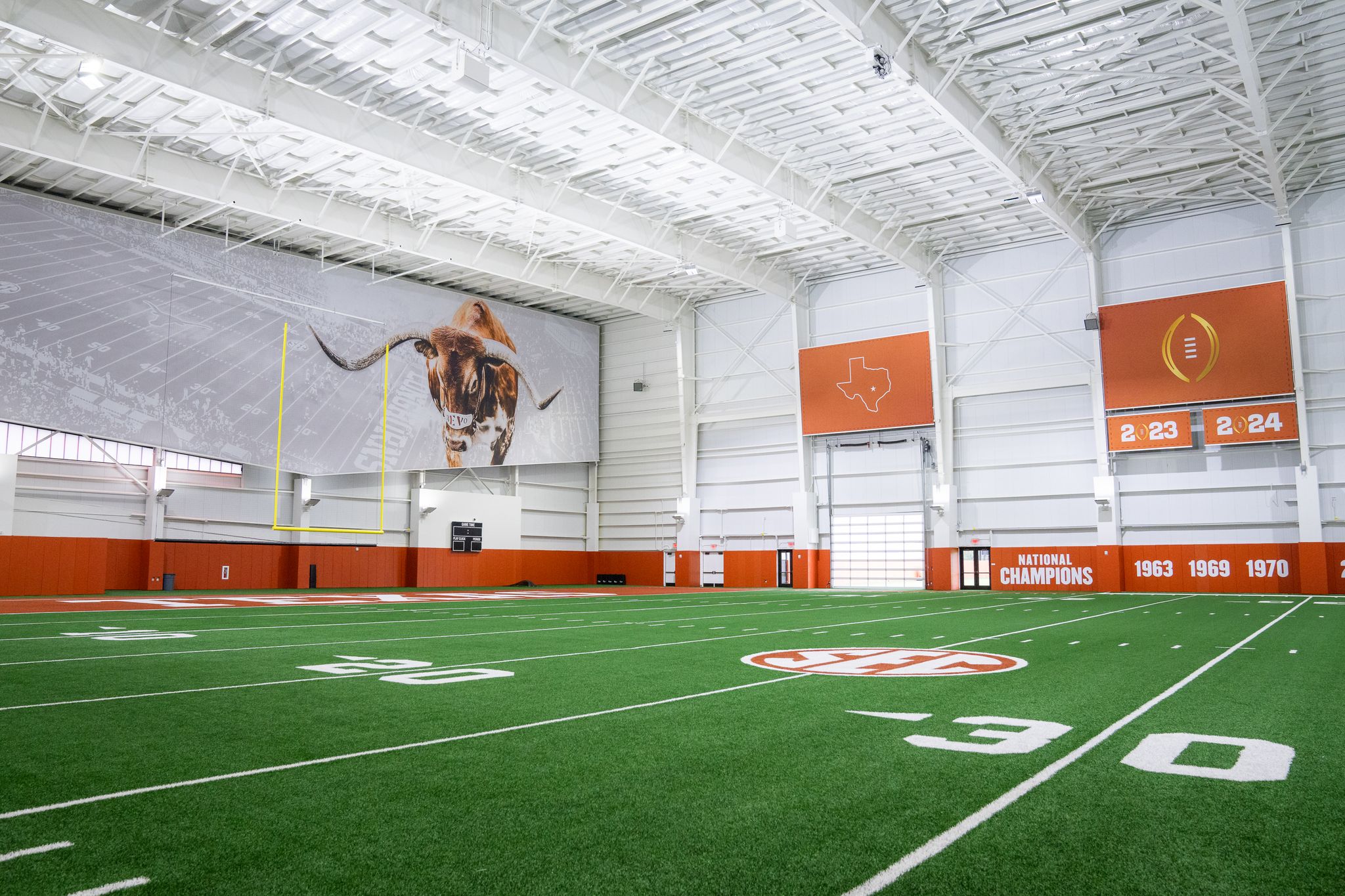 Take a peek inside the Texas Longhorns' new $70 million football training complex