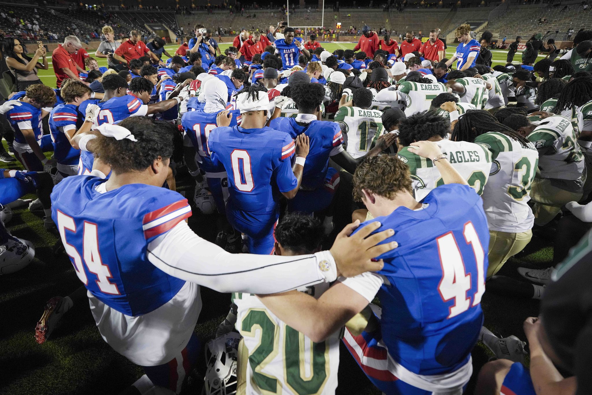 https://s.hdnux.com/photos/01/67/20/77/31264745/3/rawImage.jpg