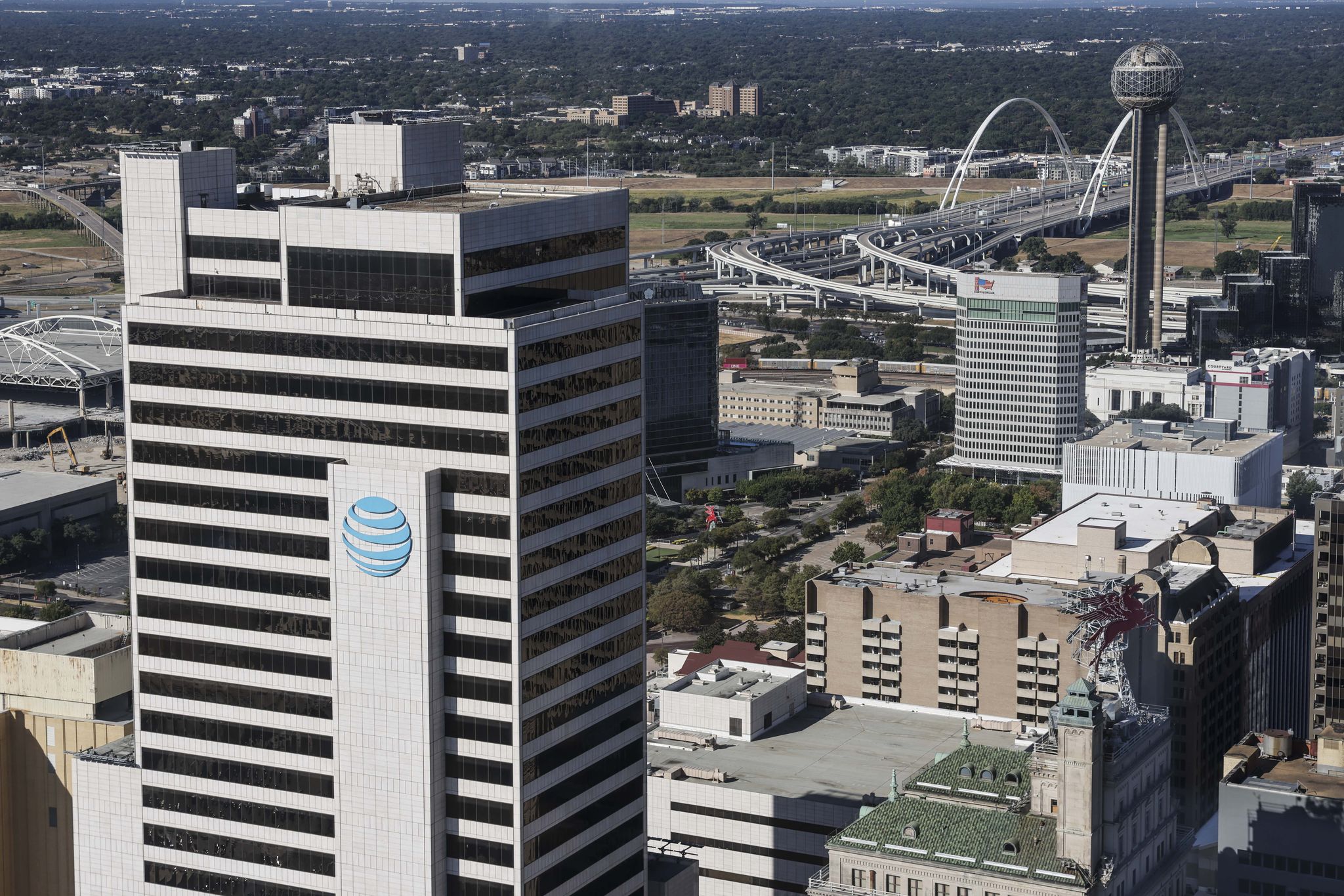 AT&T “ಕೆಂಪು ಎಚ್ಚರಿಕೆ” ಅಡಿಯಲ್ಲಿ D-FW ನಲ್ಲಿ ಸಾವಿರಾರು ಪರಿಣಾಮ ಬೀರುವ ಪ್ರಮುಖ ನಿಲುಗಡೆಗಳು