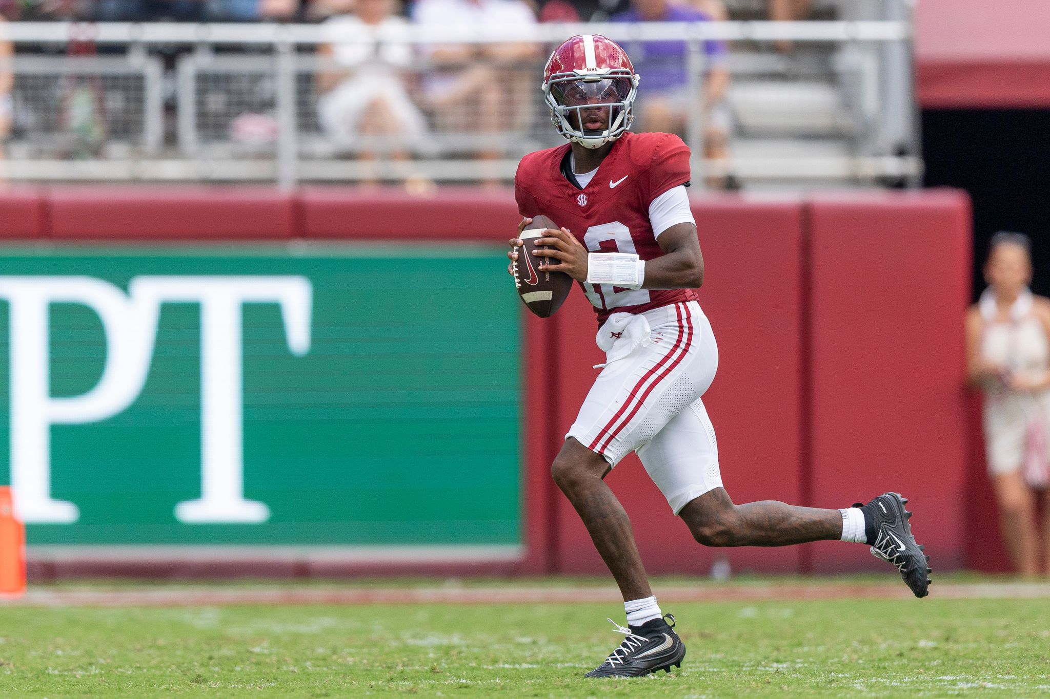 Keelon Russell shows off dual-threat ability as No. 13 Alabama handles ...