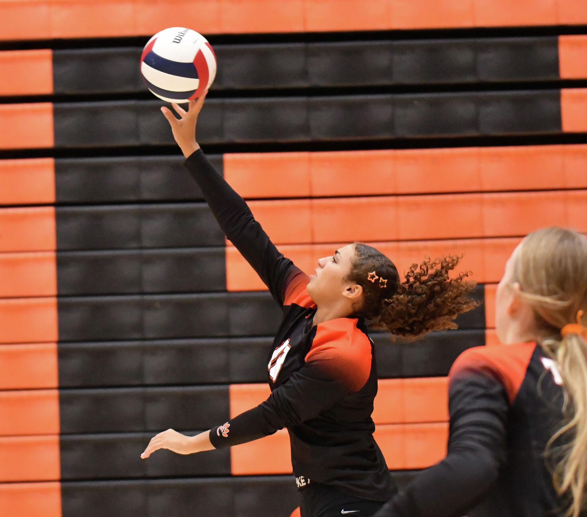 Edwardsville volleyball falls in SWC race with Mascoutah loss