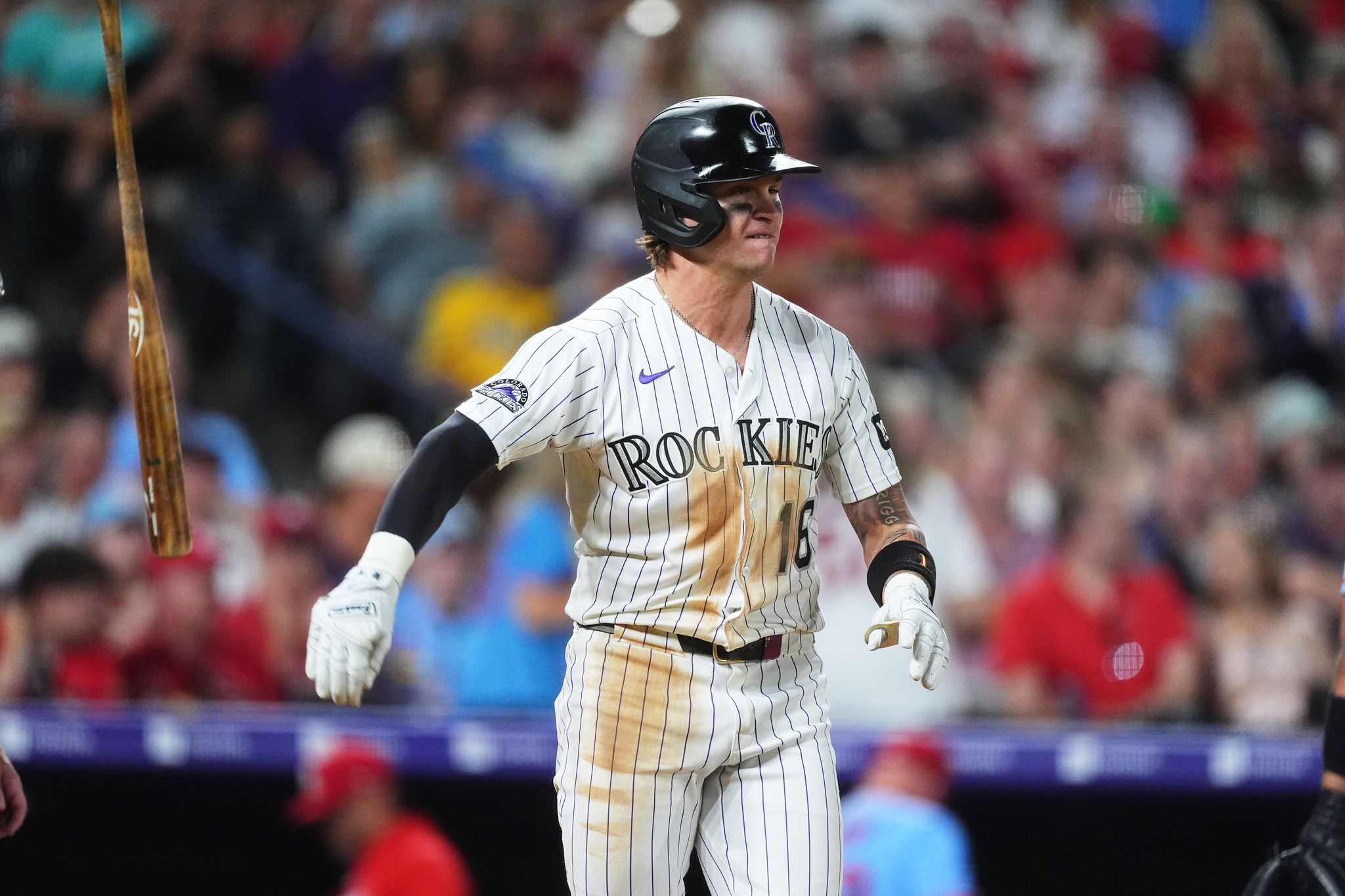Rockies se valen de 6 carreras en el 5to inning para vencer 10-7 a Cardenales