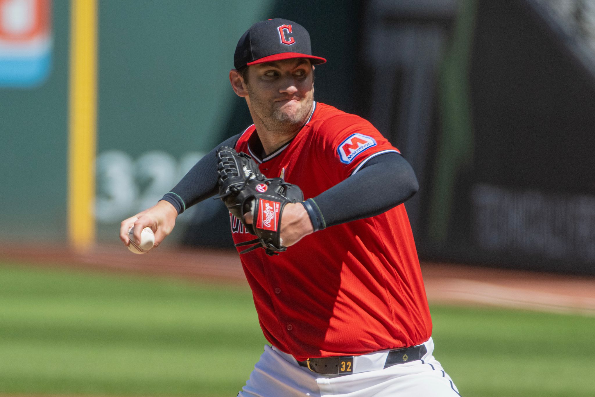 Daniel Schneemann's hit in 10th gives Guardians 3-2 win, their third walk-off over Tigers in series