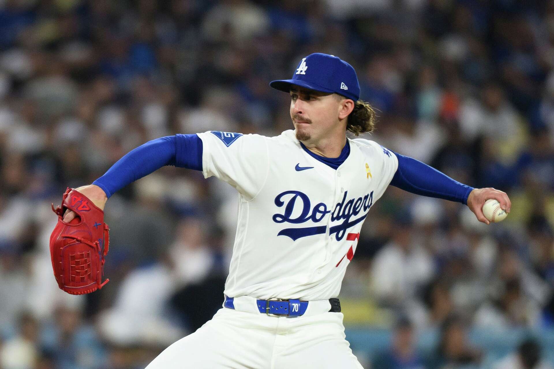 Mookie Betts' late home run rallies Dodgers past Nationals, 7-5