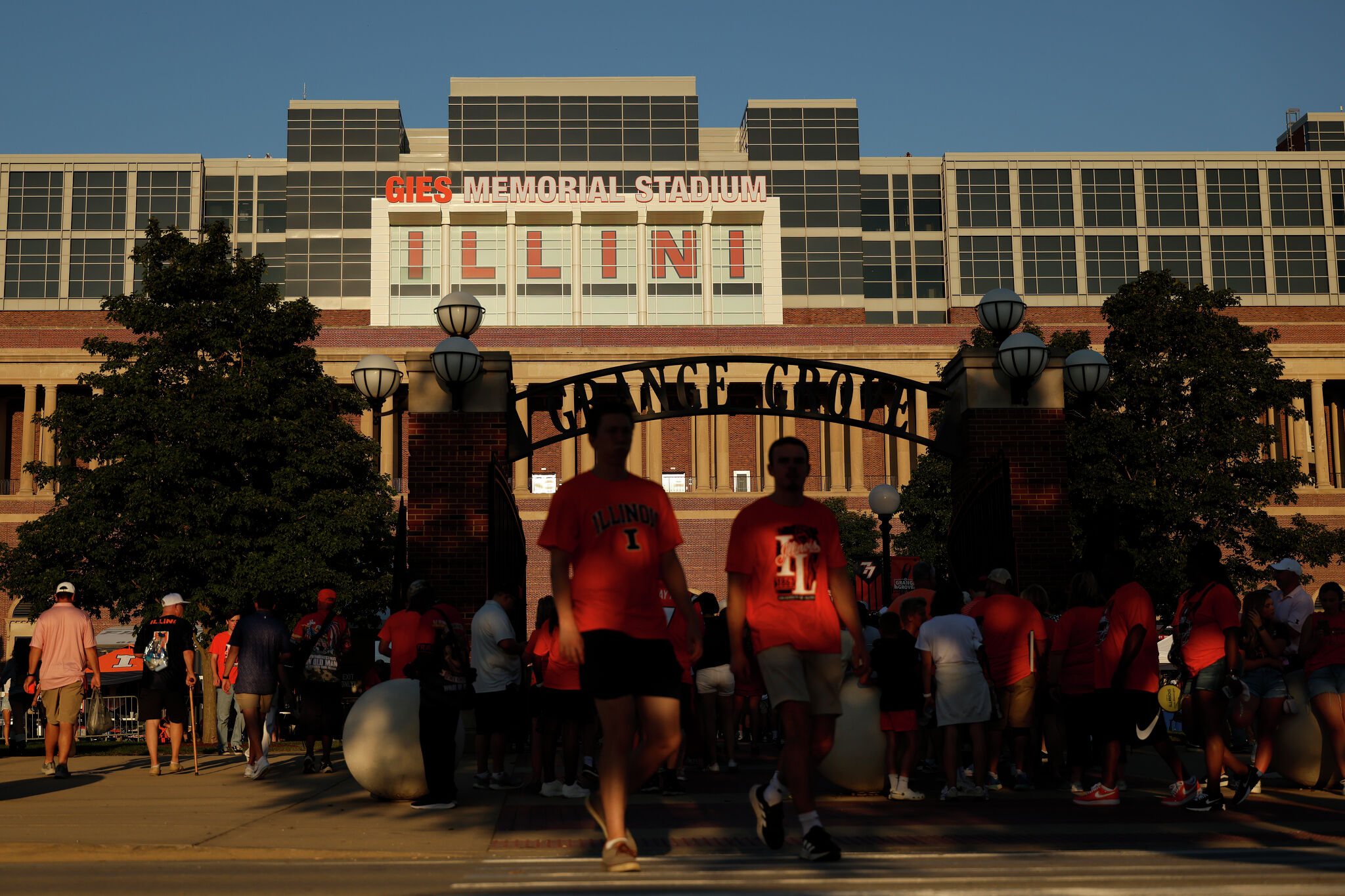Illinois football sells out Saturday home game against Duke at Memorial Stadium Duke game becomes Illinois football's fifth sellout in eight home games Managing Editor Sep 7, 2026