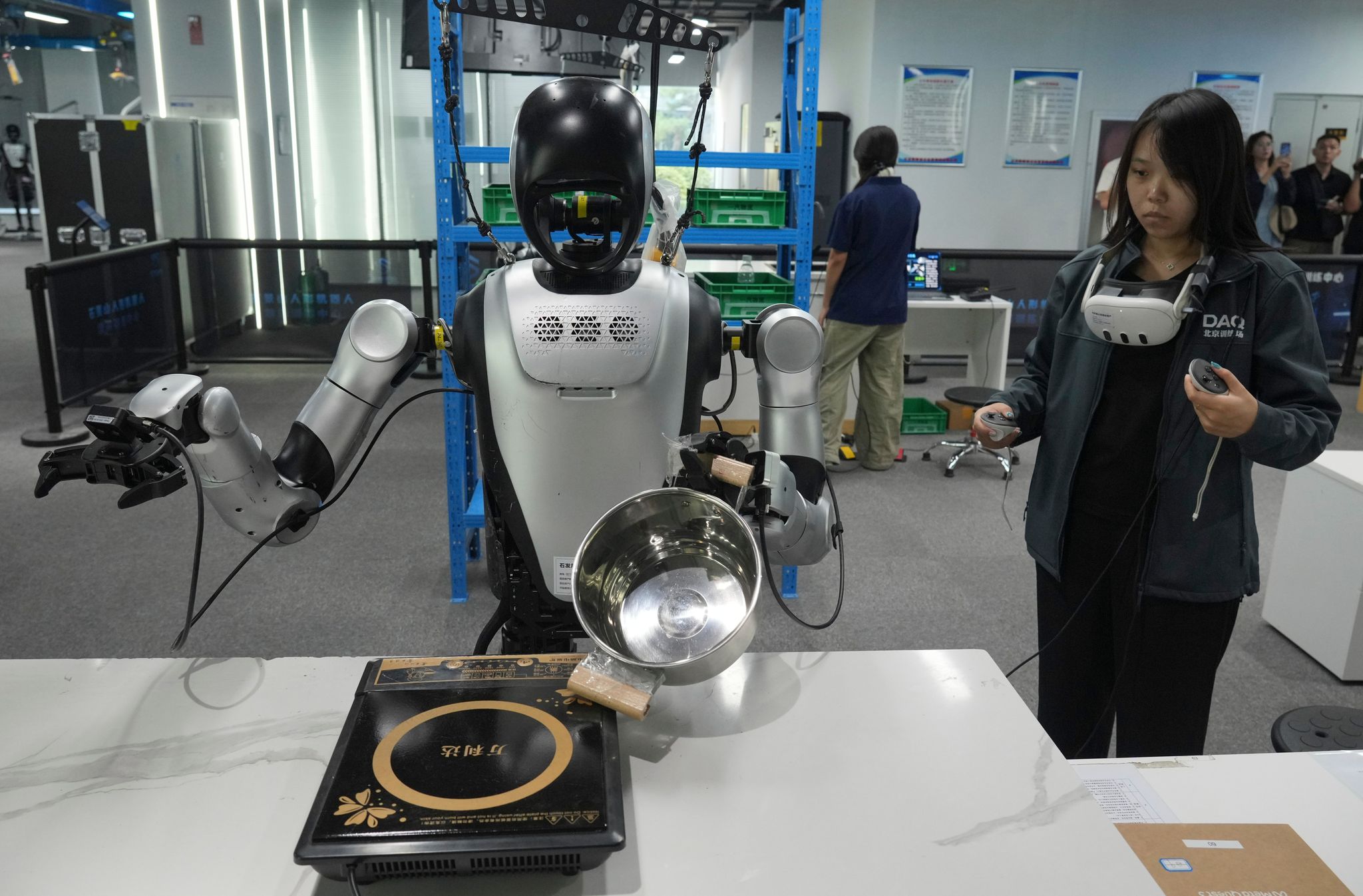 chron.com - CHAN HO-HIM - China's exports pick up in August, jumping 25% on strong demand for autos and high tech goods