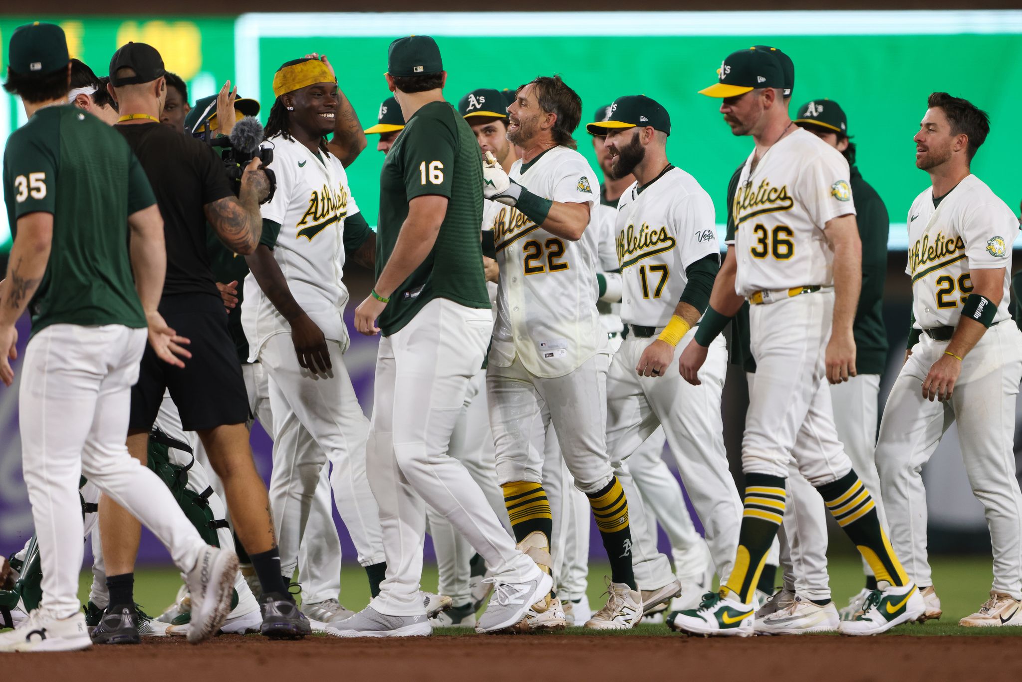 Athletics prospects Leo De Vries and Jamie Arnold out indefinitely after injuries