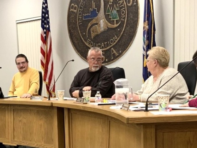 City introduces police chief, denies special use permits