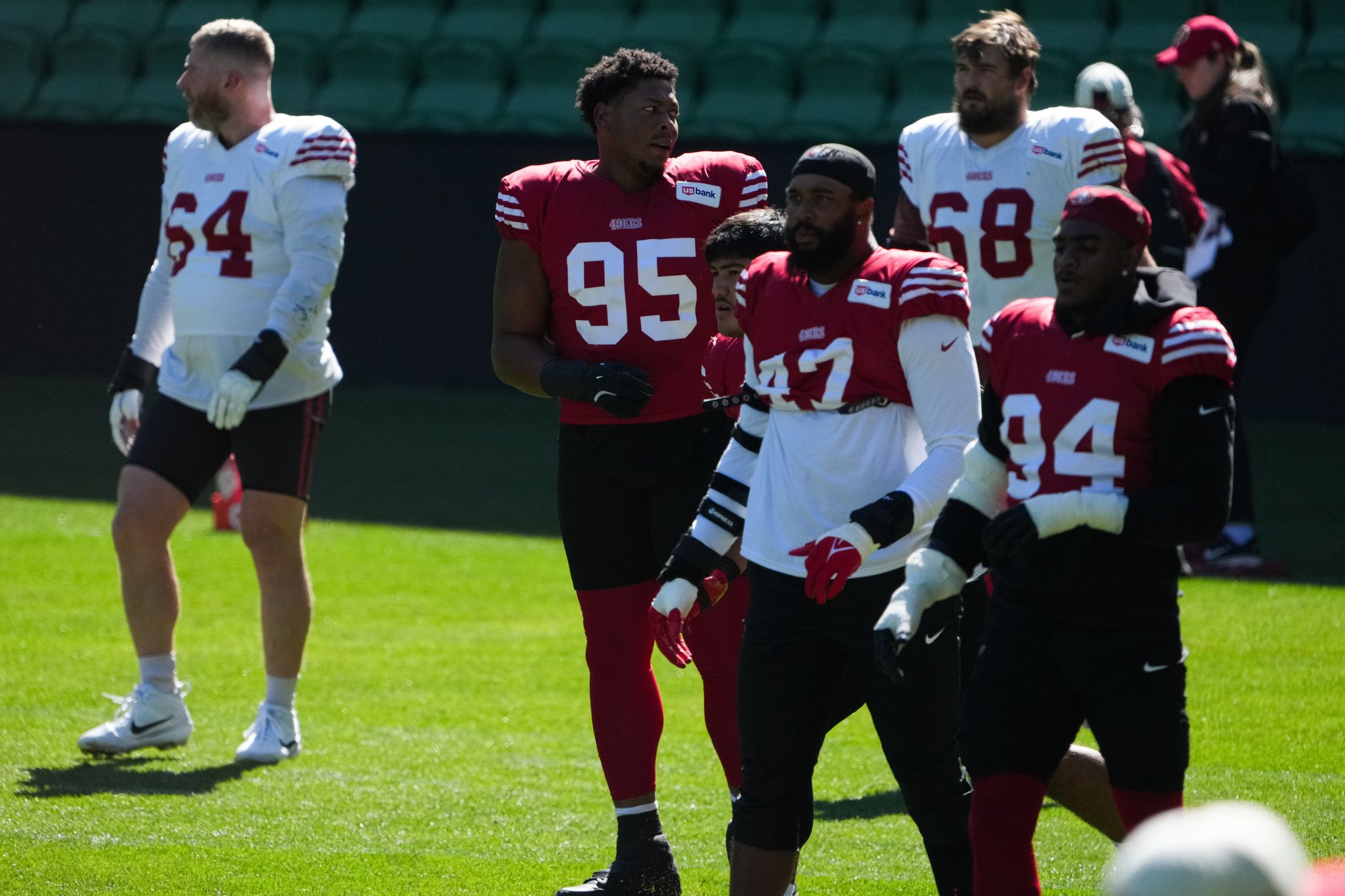 Photo: sfgate.com 49ers DT Alfred Collins Suffers Season-Ending Torn Patellar Tendon