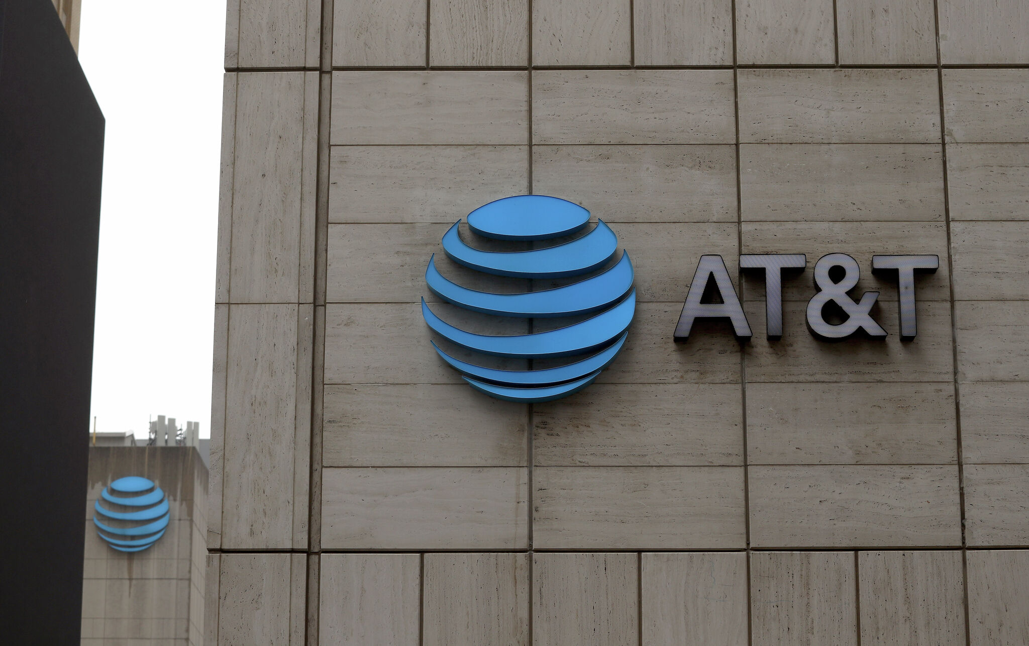 chron.com - Molly Wilhelm - Iranian hackers claim AT&T outage attack. AT&T has a different story.
