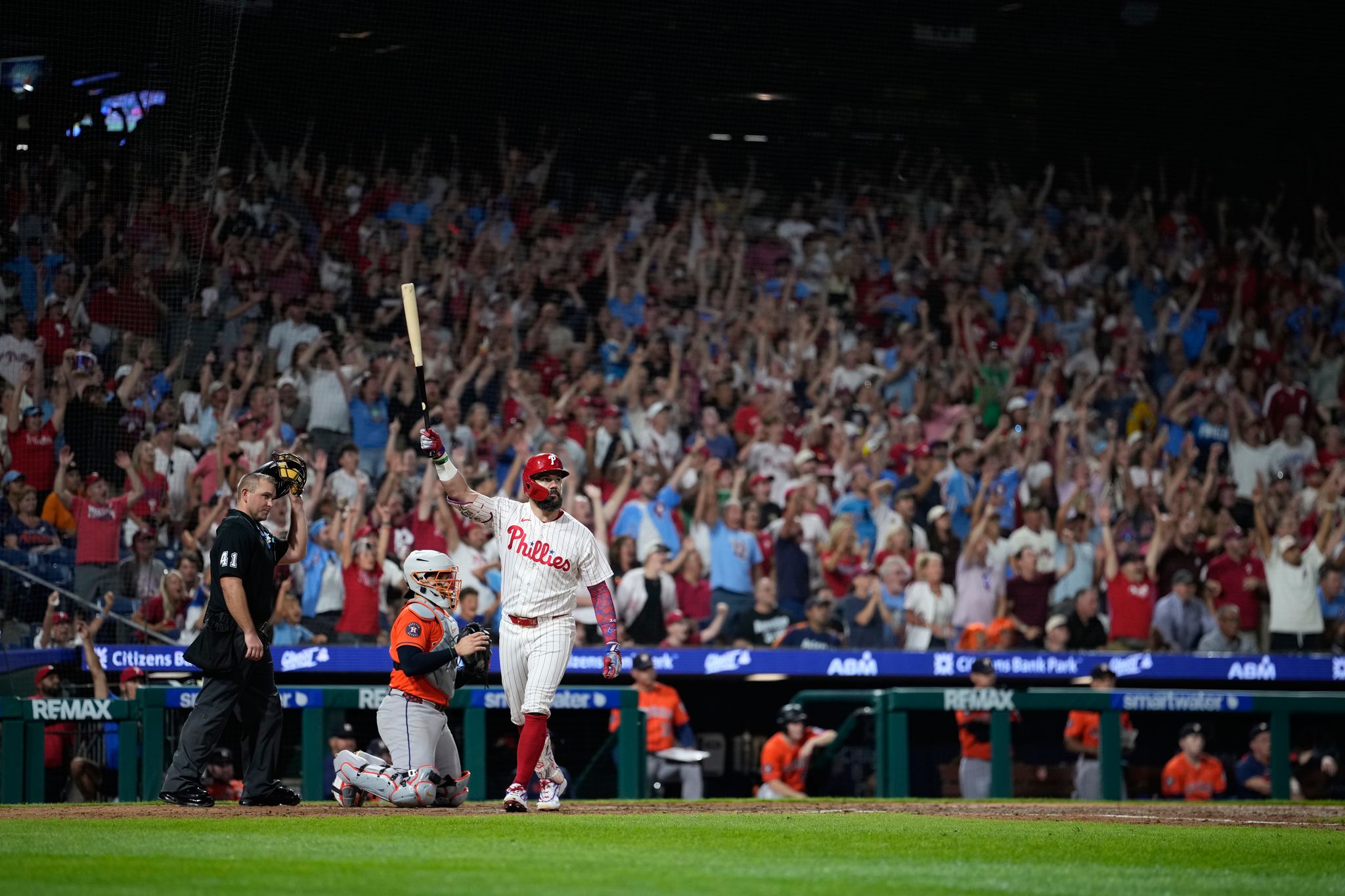 Schwarber sacude un grand slam para su 44to jonrón y los Filis ganan 11-7 a Astros By Por ANTHONY SANFILIPPO Sep 9, 2026